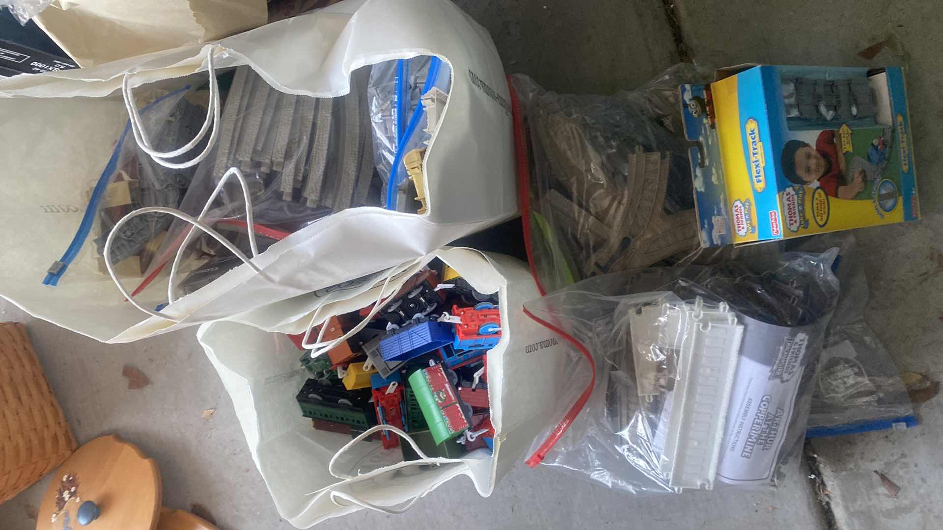 Photo 1 of CHILDRENS THOMAS & FRIENDS TRAINS &  FLEXI TRACK