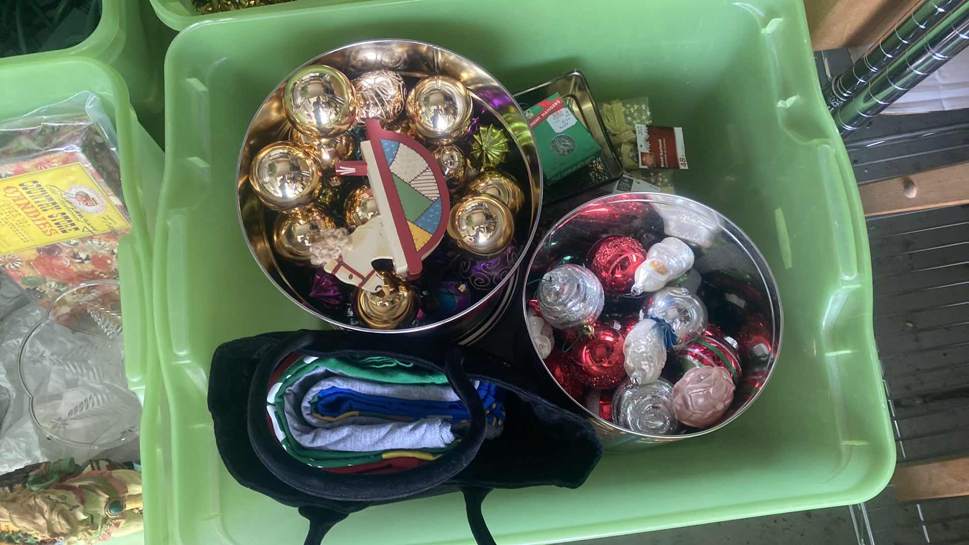 Photo 2 of 4 TOTES CHRISTMAS