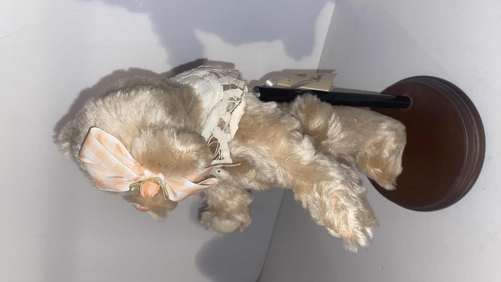 Photo 3 of CONNIE RO BEARS MOHAIR NUMBERED 8/95 “KENDRA”  H11”