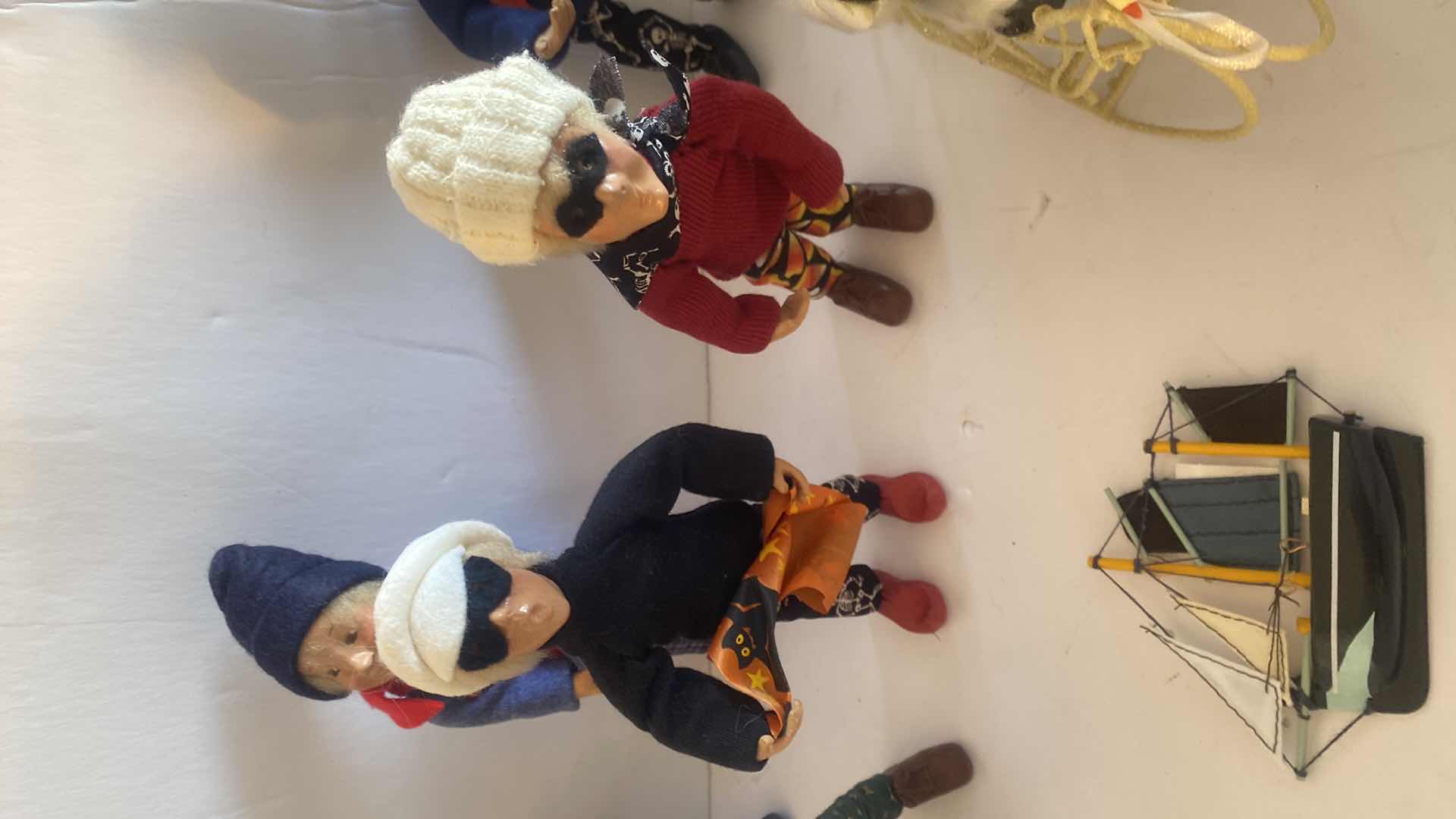 Photo 3 of 9 KINDLES COLLECTION BENDABLE ORNAMENTS