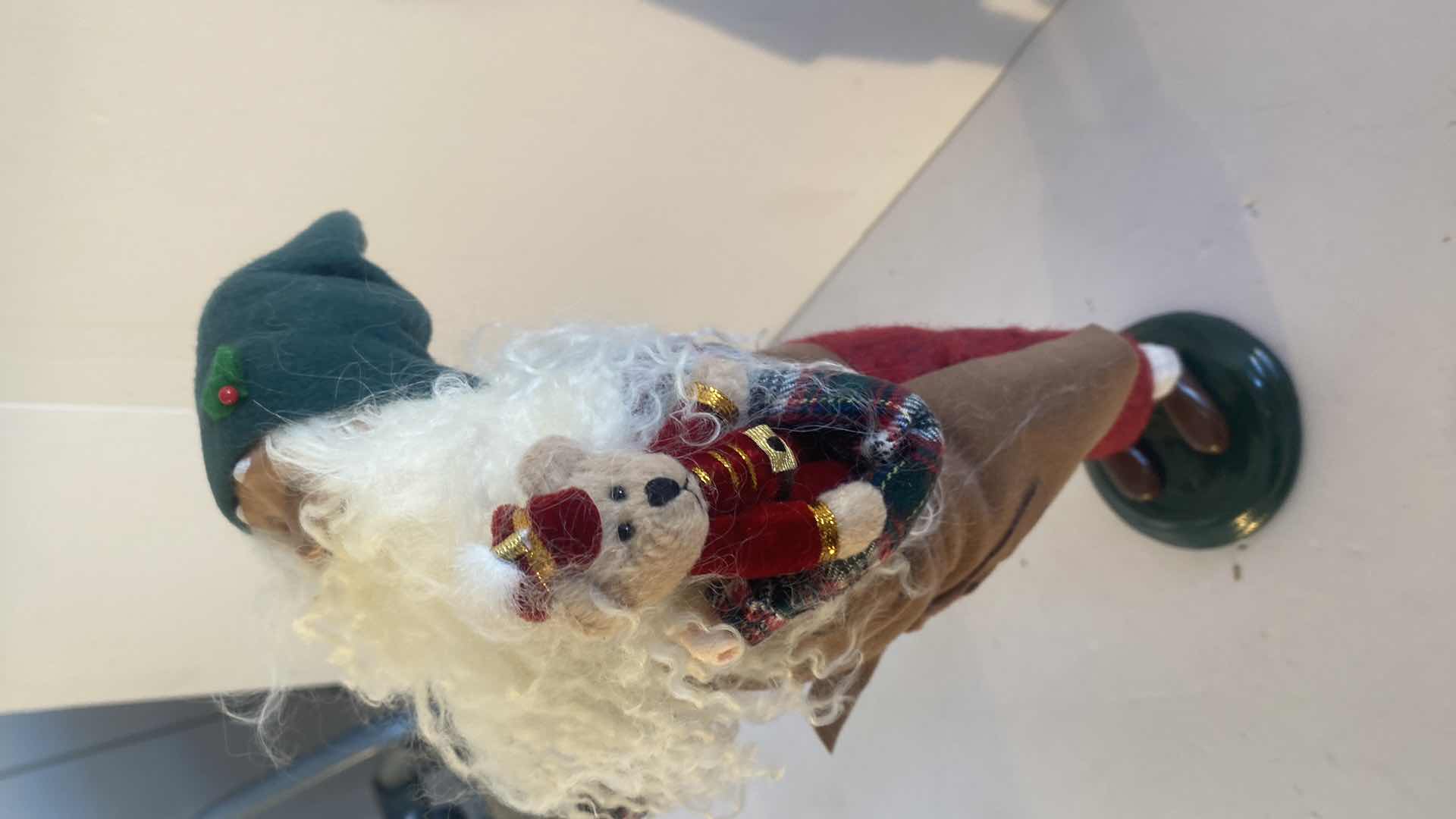 Photo 1 of 2000 BUYERS CHOICE THE CAROLERS FIGURINE H12 1/2”