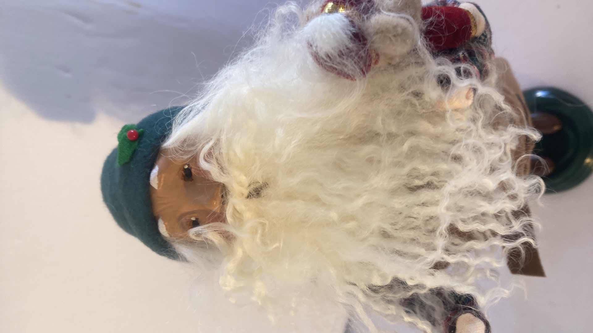 Photo 2 of 2000 BUYERS CHOICE THE CAROLERS FIGURINE H12 1/2”