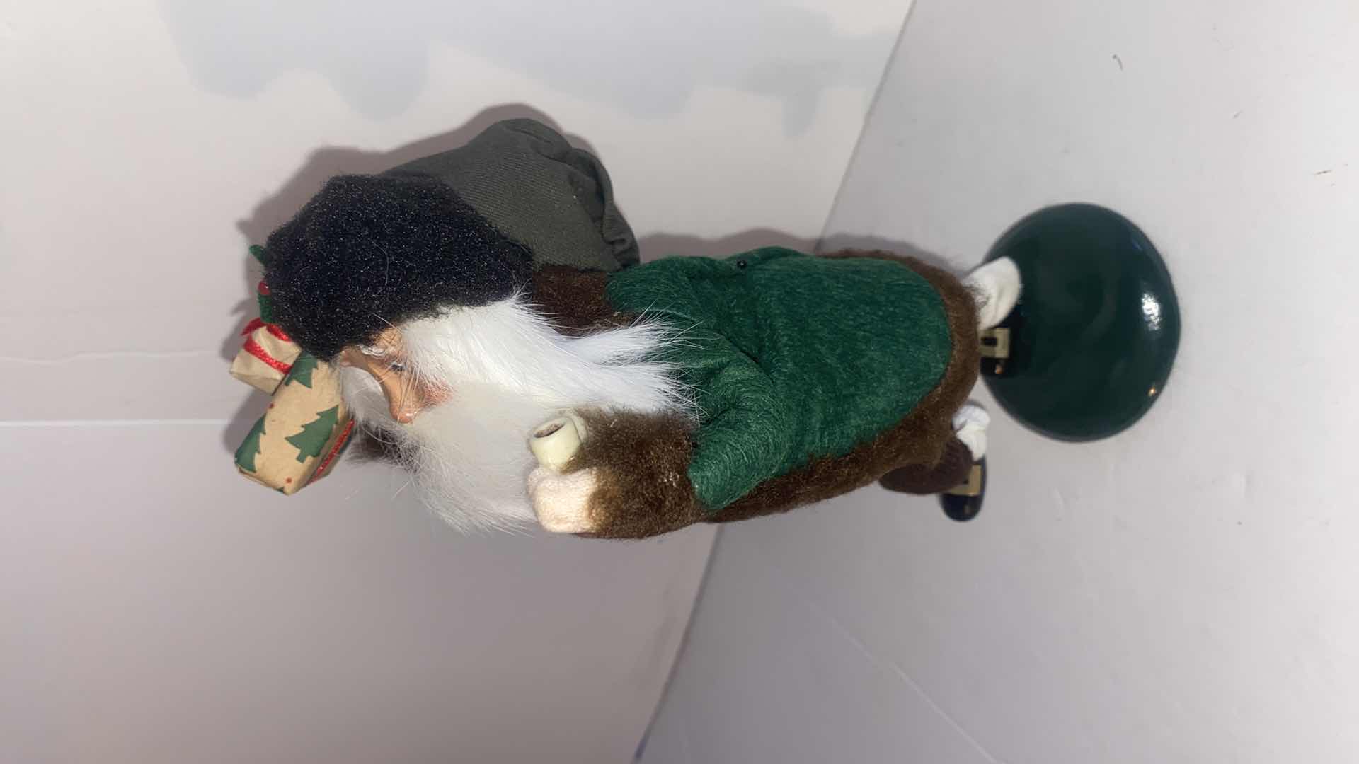 Photo 1 of 1996 BUYERS CHOICE THE CAROLERS FIGURINE H10”