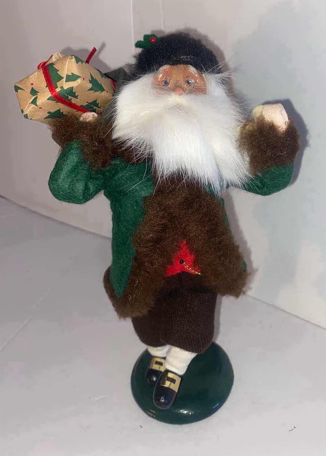 Photo 1 of 1996 BUYERS CHOICE THE CAROLERS FIGURINE H10”