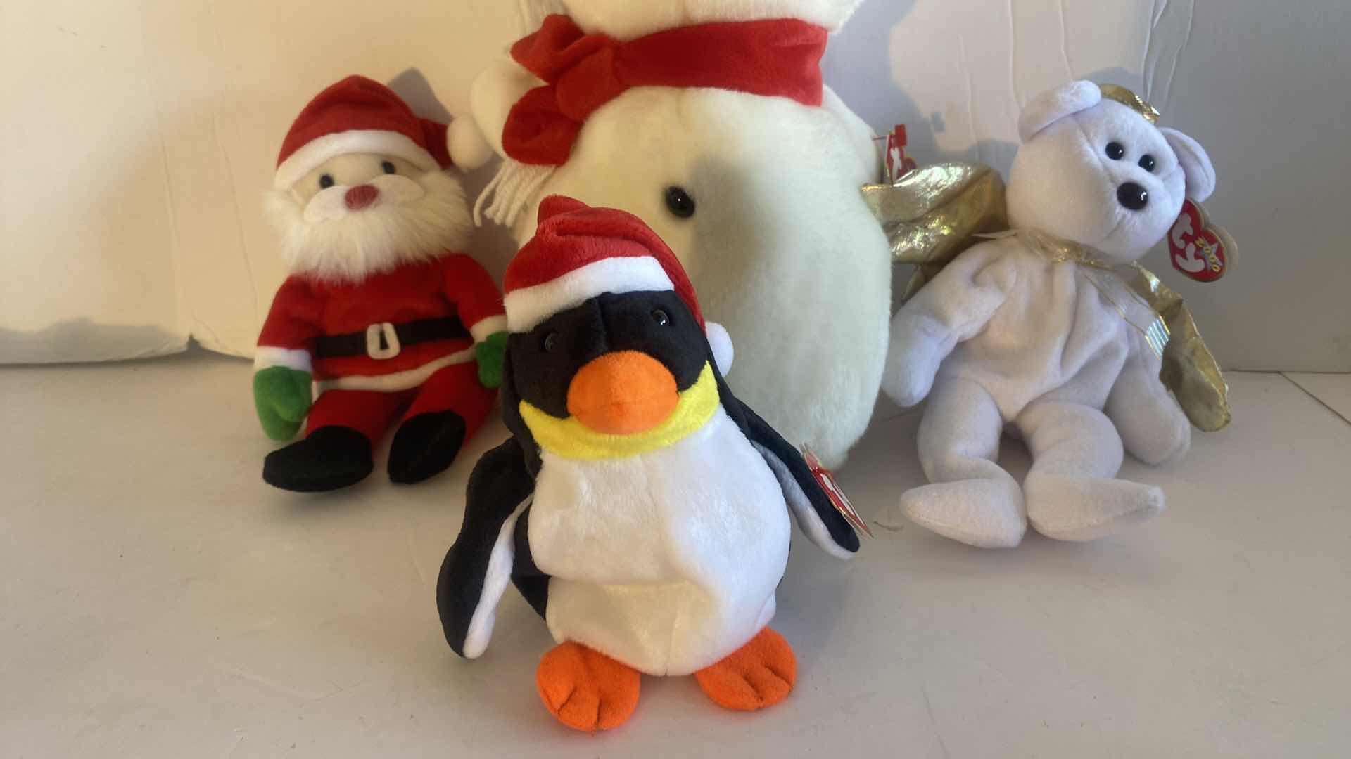 View 2 of 1 BEANIE BUDDY & 3 BEANIE BABIES HOLIDAY COLLECTABLES