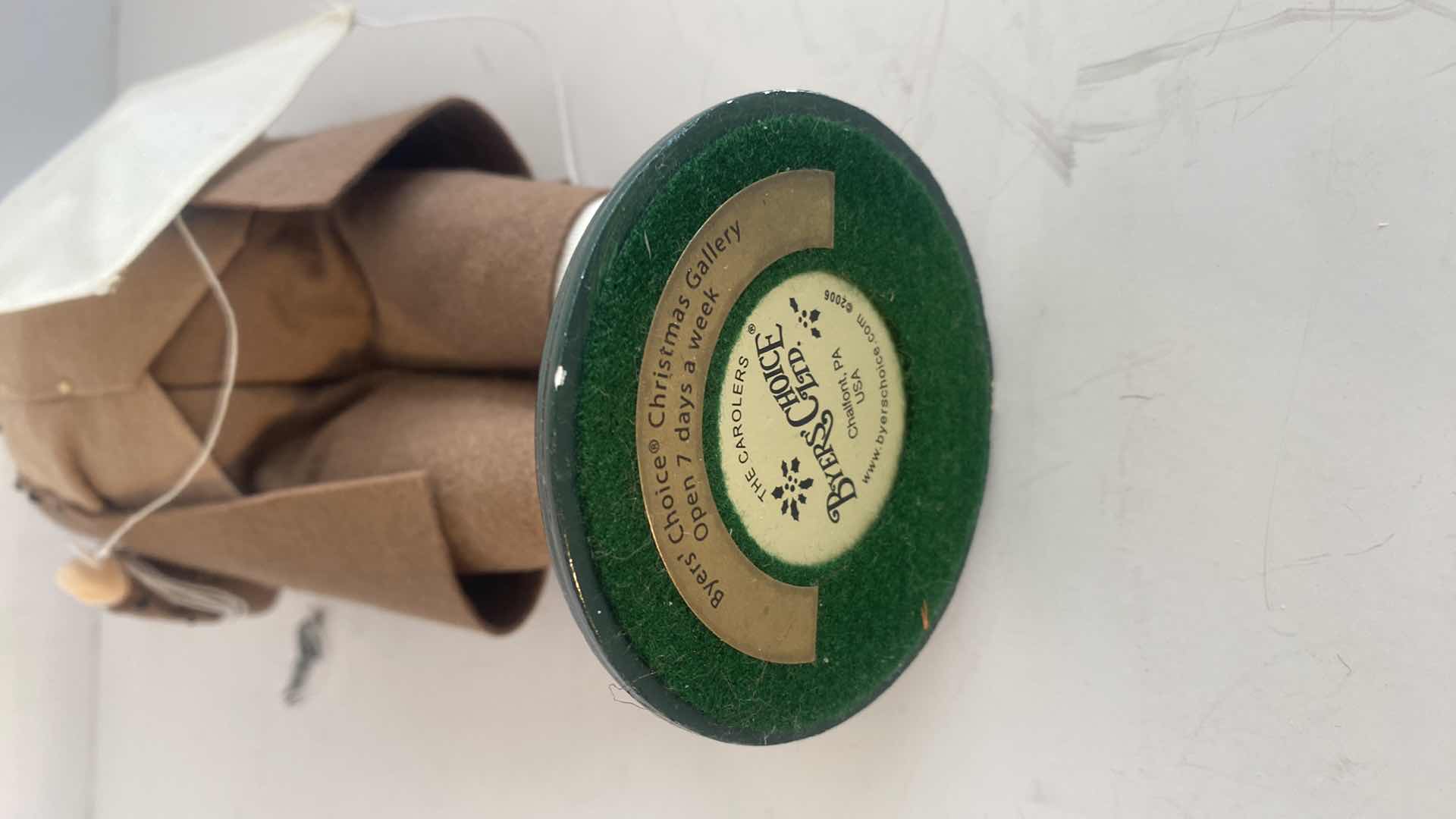 Photo 3 of 2006 BUYERS CHOICE LLTD. WILLAMSBURG CAROLERS COLLECTION H13”