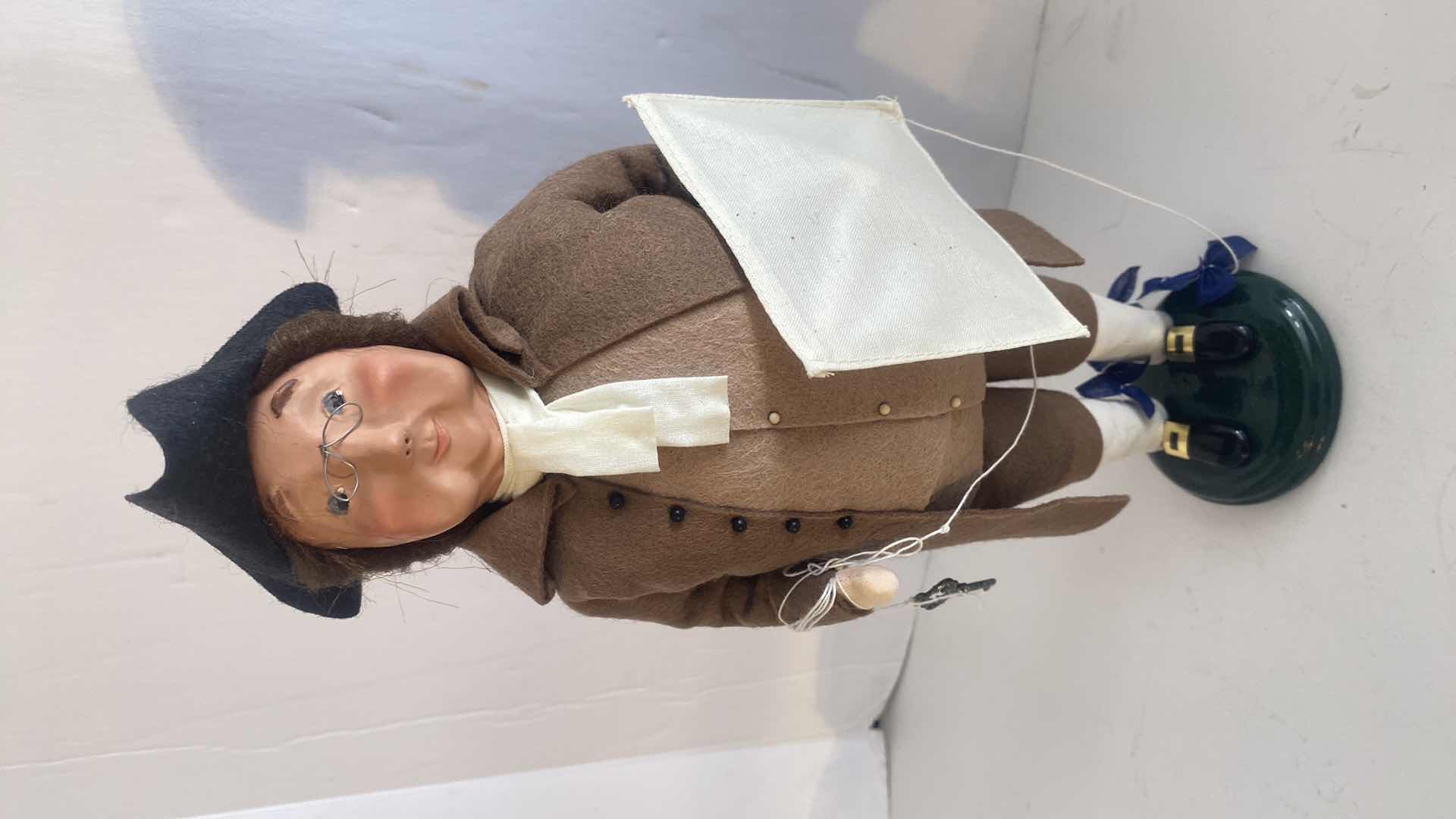 Photo 1 of 2006 BUYERS CHOICE LLTD. WILLAMSBURG CAROLERS COLLECTION H13”