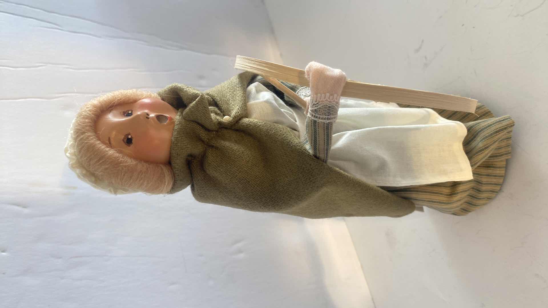 Photo 1 of 1998 BUYERS CHOICE LLTD. WILLAMSBURG CAROLERS COLLECTION H10”