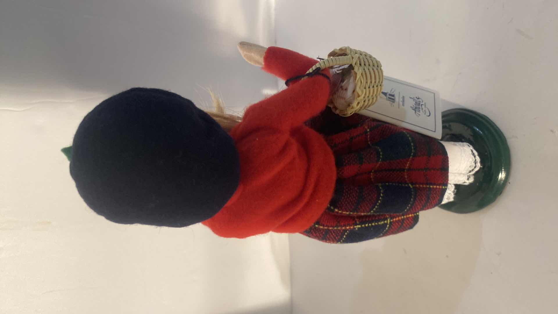 Photo 1 of 2001 BUYERS CHOICE LLTD. THE CAROLERS COLLECTION EXCLUSIVE FOR ABIGAILS H10”