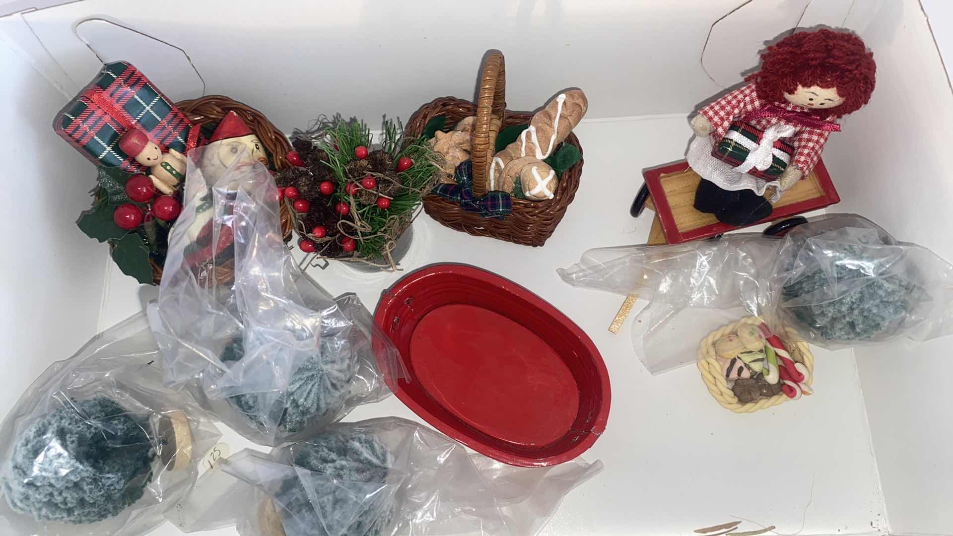 Photo 2 of ACCESSORIES FOR HOLIDAY DISPLAYS