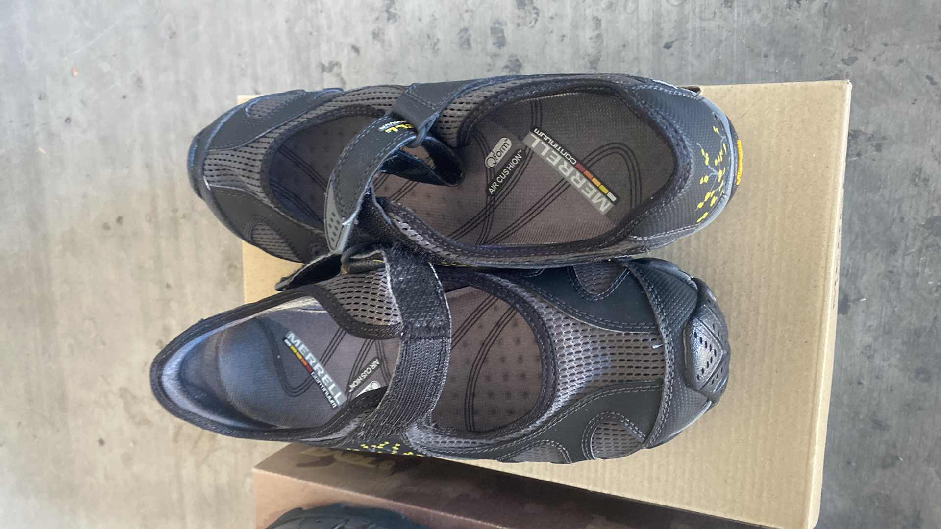 Photo 1 of NEW WOMENS SIZE 10 TEVA & MERRELL SHOES