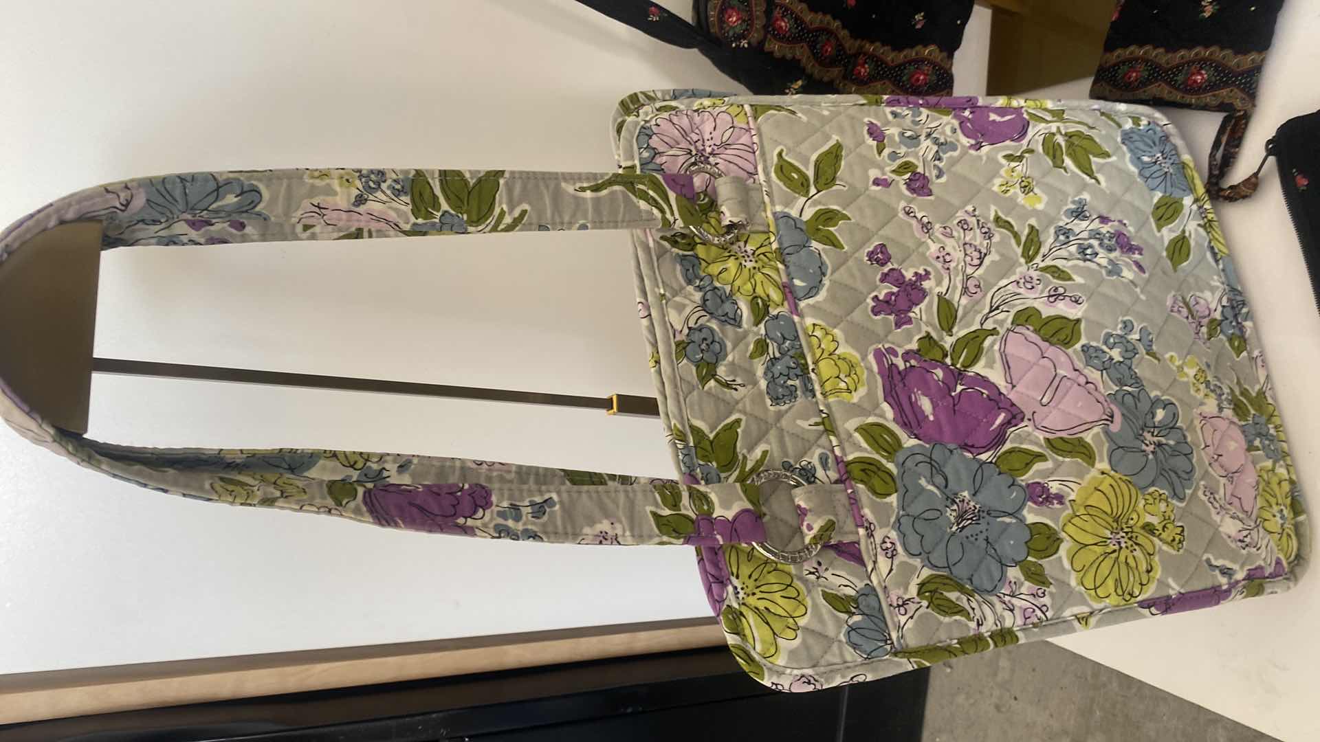 Photo 1 of 6 - WOMENS VERA BRADLEY HANDBAGS