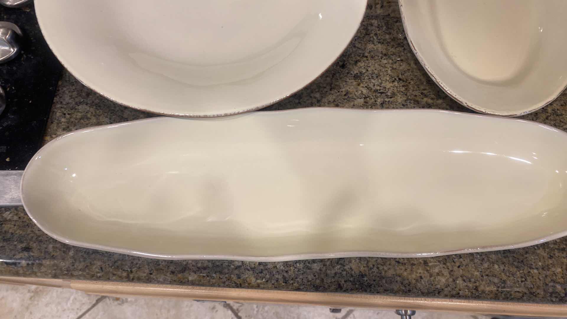 Photo 4 of 4 VIETRI STONEWARE MADE IN ITALY SERVING PLATES