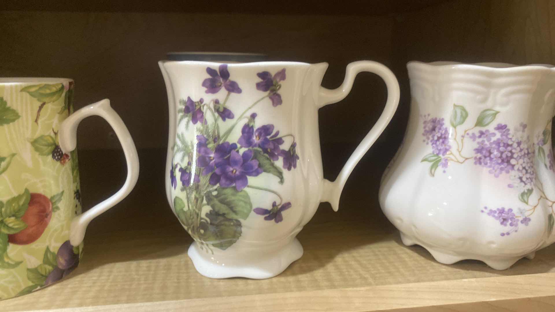 Photo 1 of 5 ROYAL PATRICIAN TEA CUPS