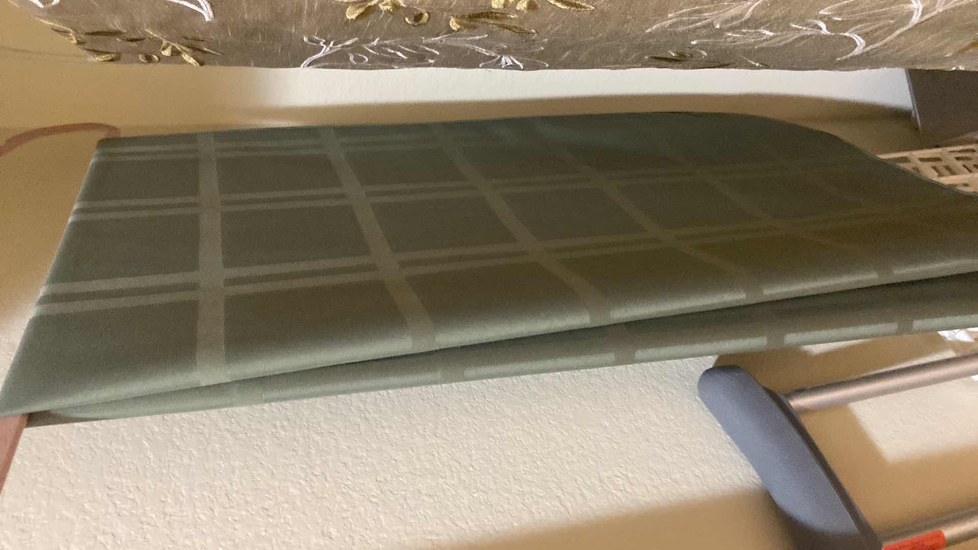 Photo 2 of 3 TABLE RUNNERS