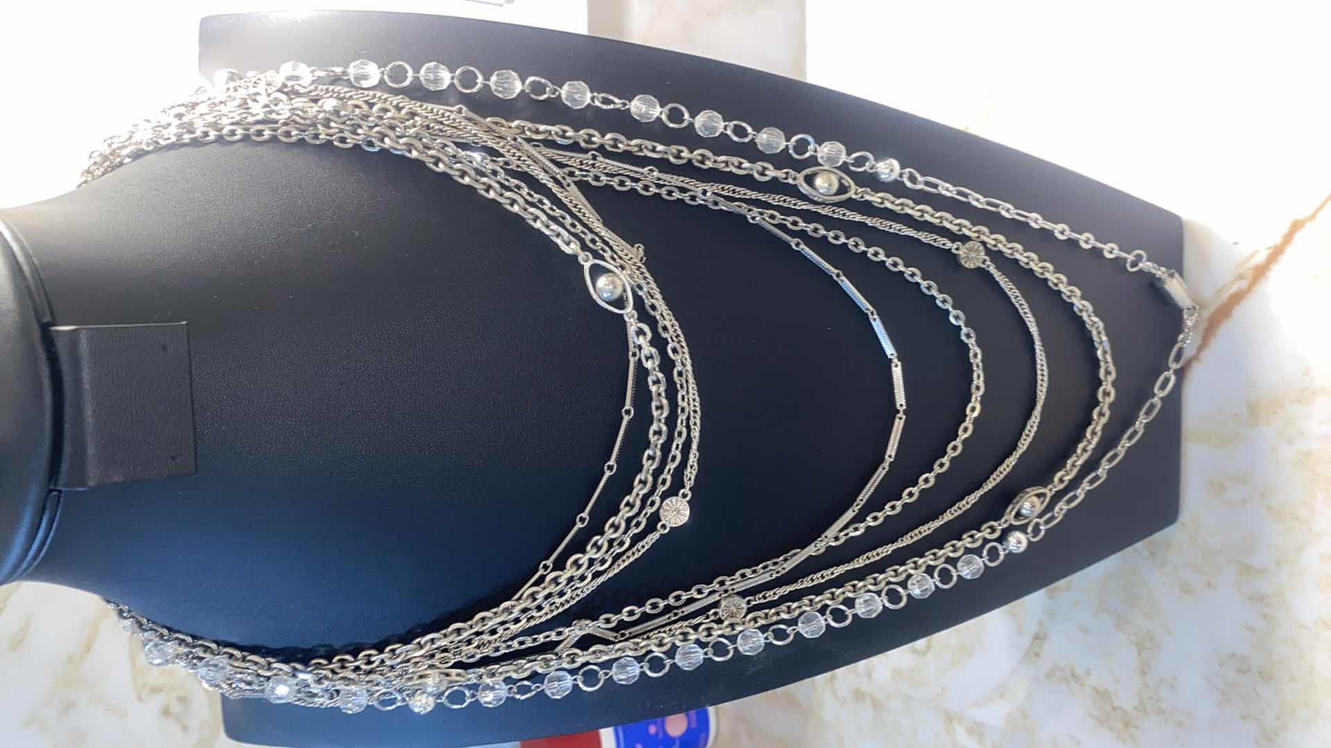 Photo 2 of 5 NECKLACES - COSTUME JEWELRY