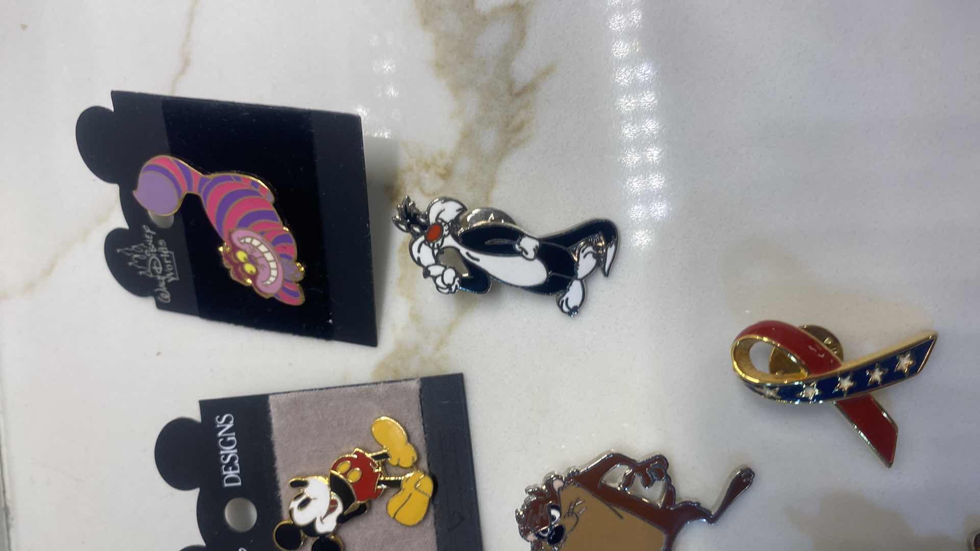 Photo 1 of  10 CARTOON PINS AND 4 LEAF CLOVER - COSTUME JEWELRY