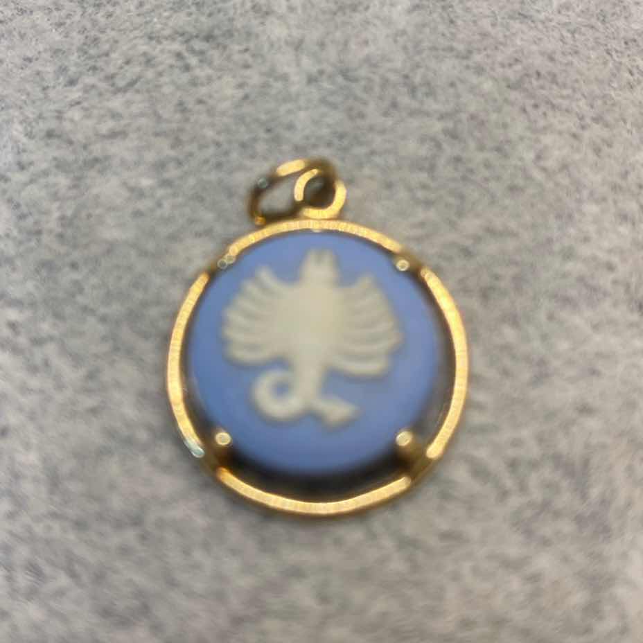 Photo 1 of  WEDGWOOD DISC SCORPIO PENDANT WITH GOLD - FINE JEWELRY