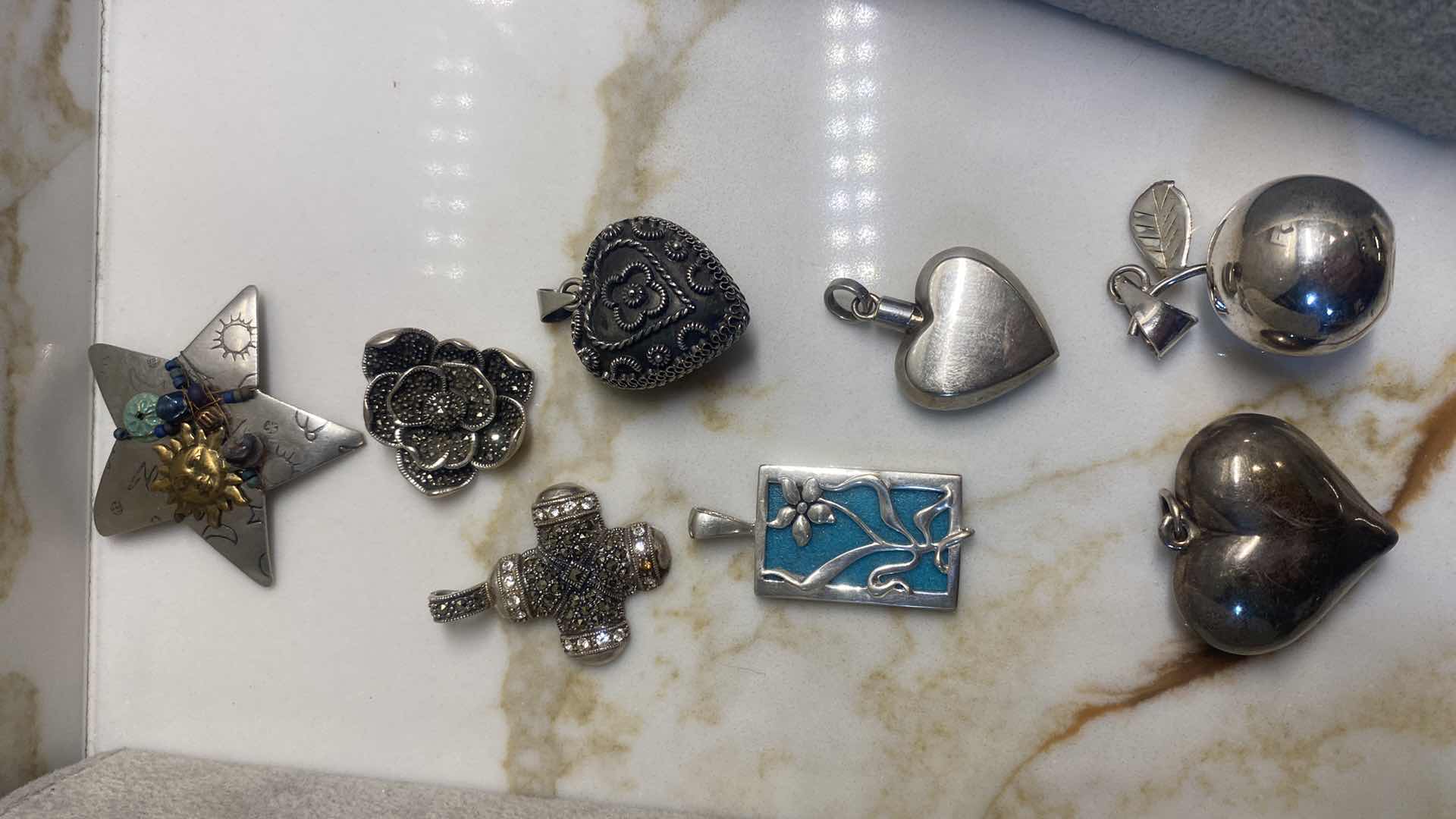 Photo 1 of 8 -  PENDANTS - COSTUME JEWELRY