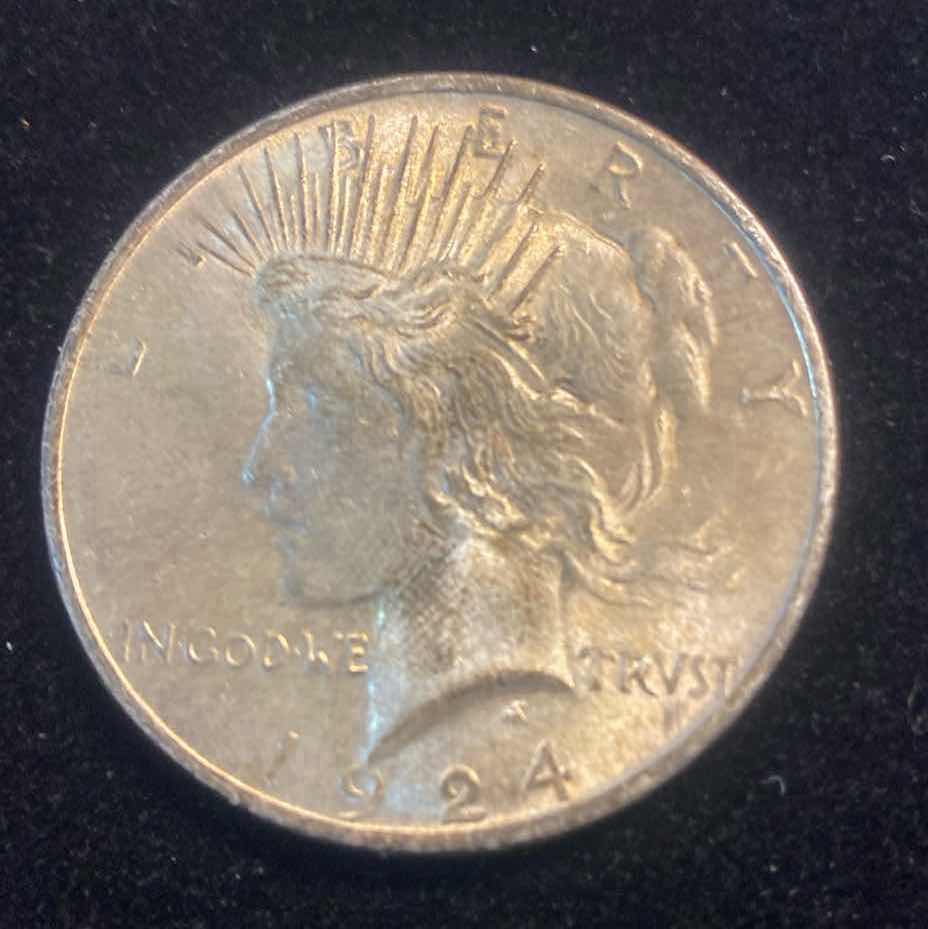Photo 1 of 1924 PEACE SILVER DOLLAR