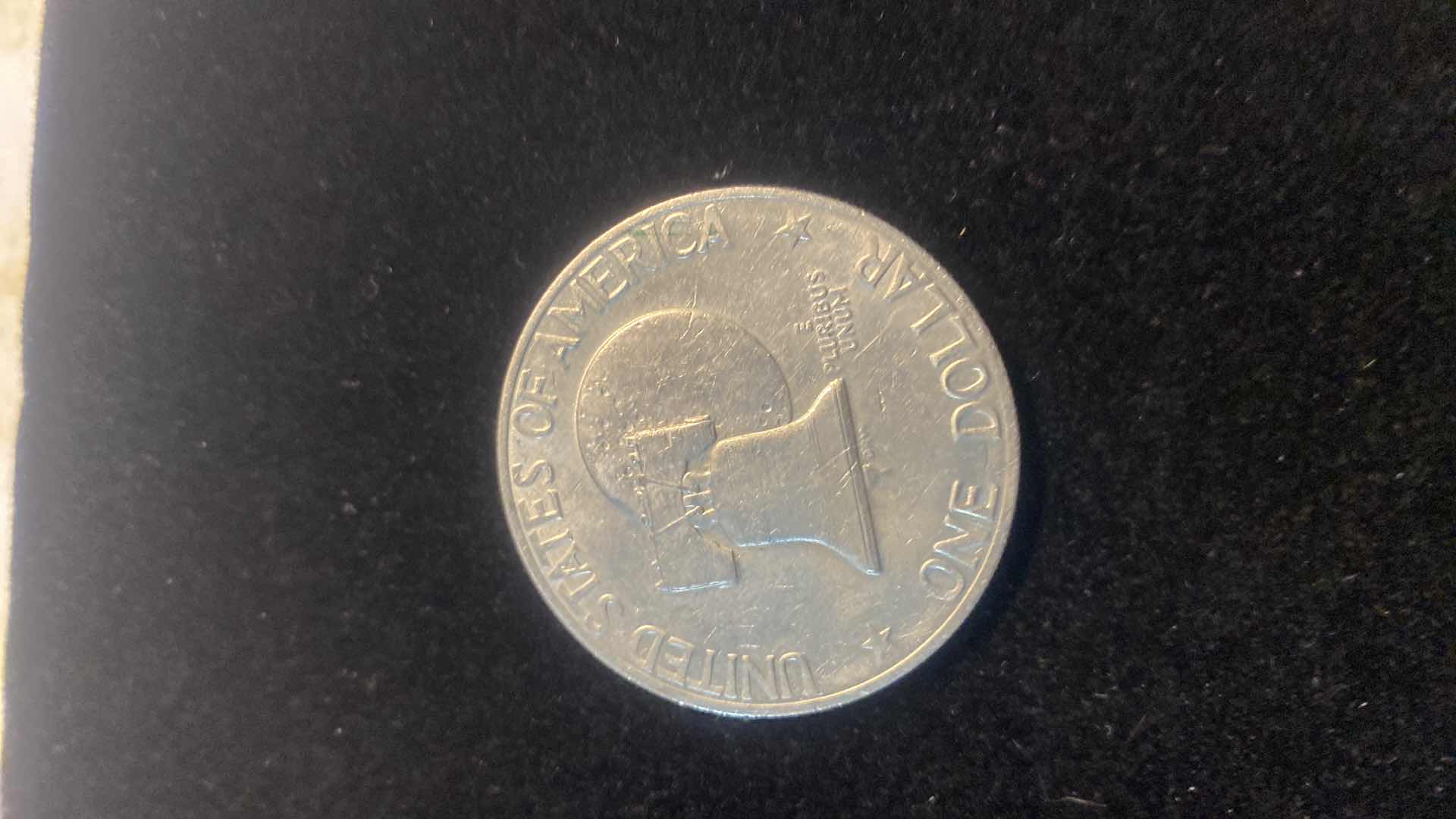 Photo 1 of 1976 EISENHOWER BICENTENNIAL SILVER DOLLAR
