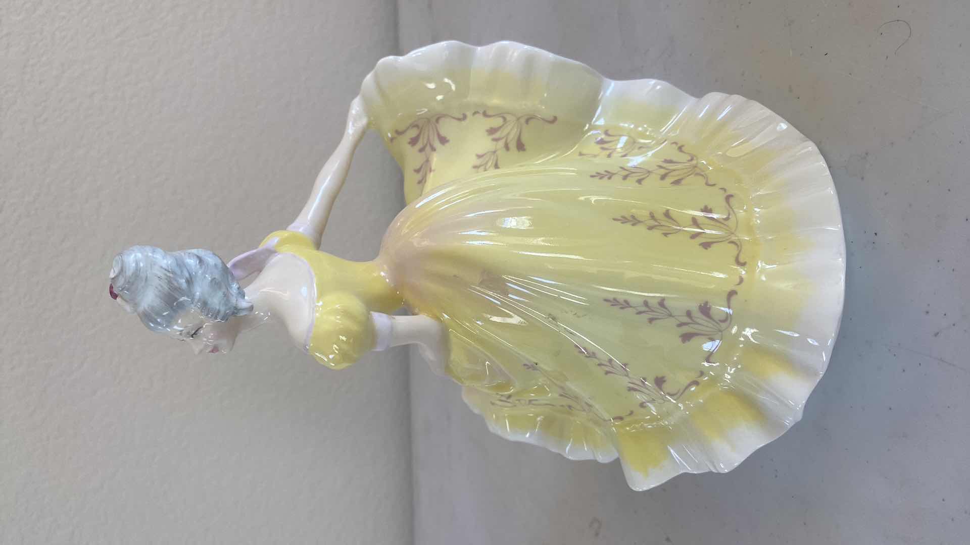 Photo 1 of ROYAL DOULTON HN2379 “NINETTE” FIGURINE H8 1/4”