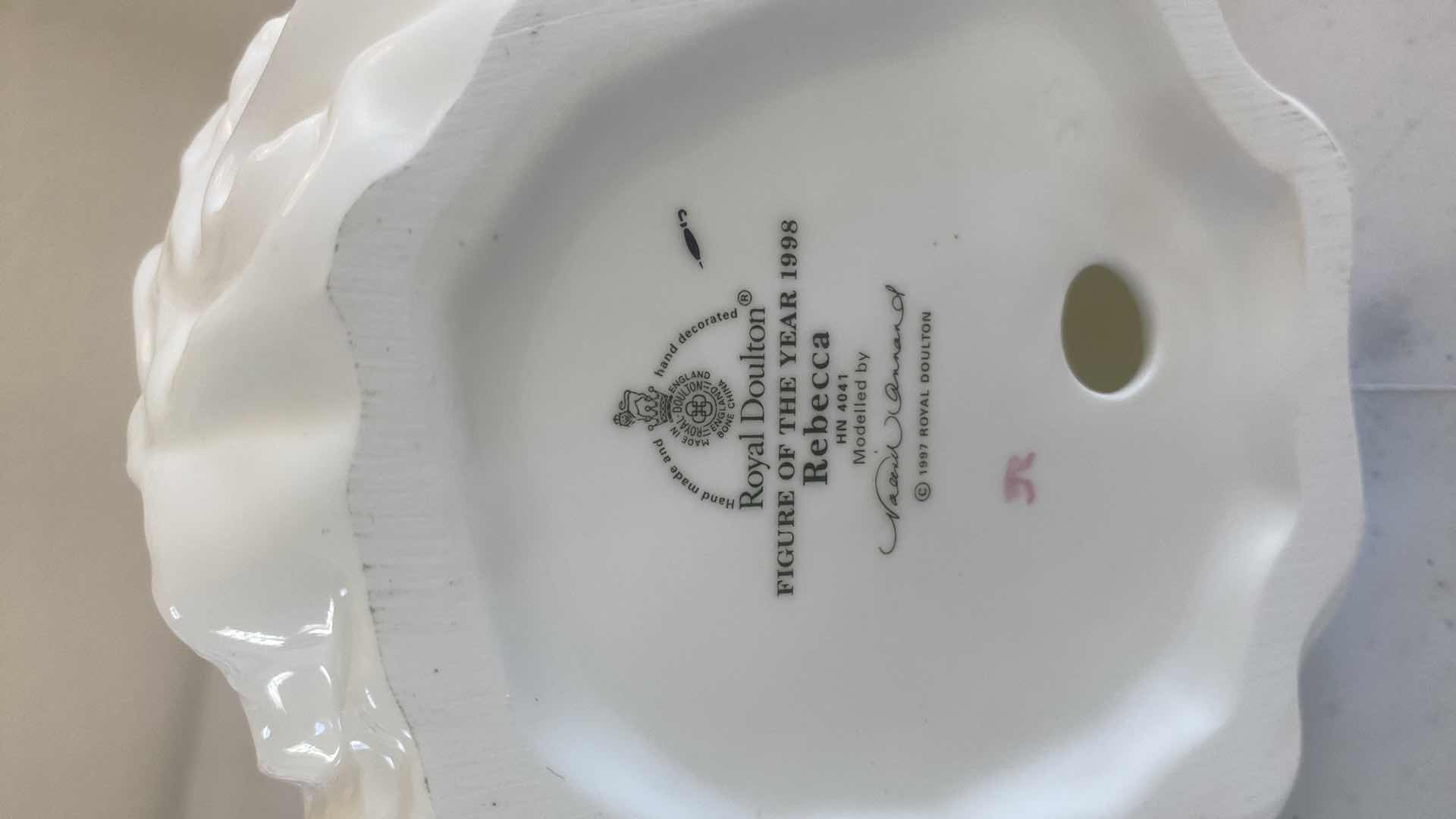 Photo 1 of ROYAL DOULTON HN4041 “REBECCA” FIGURINE H8 1/4”