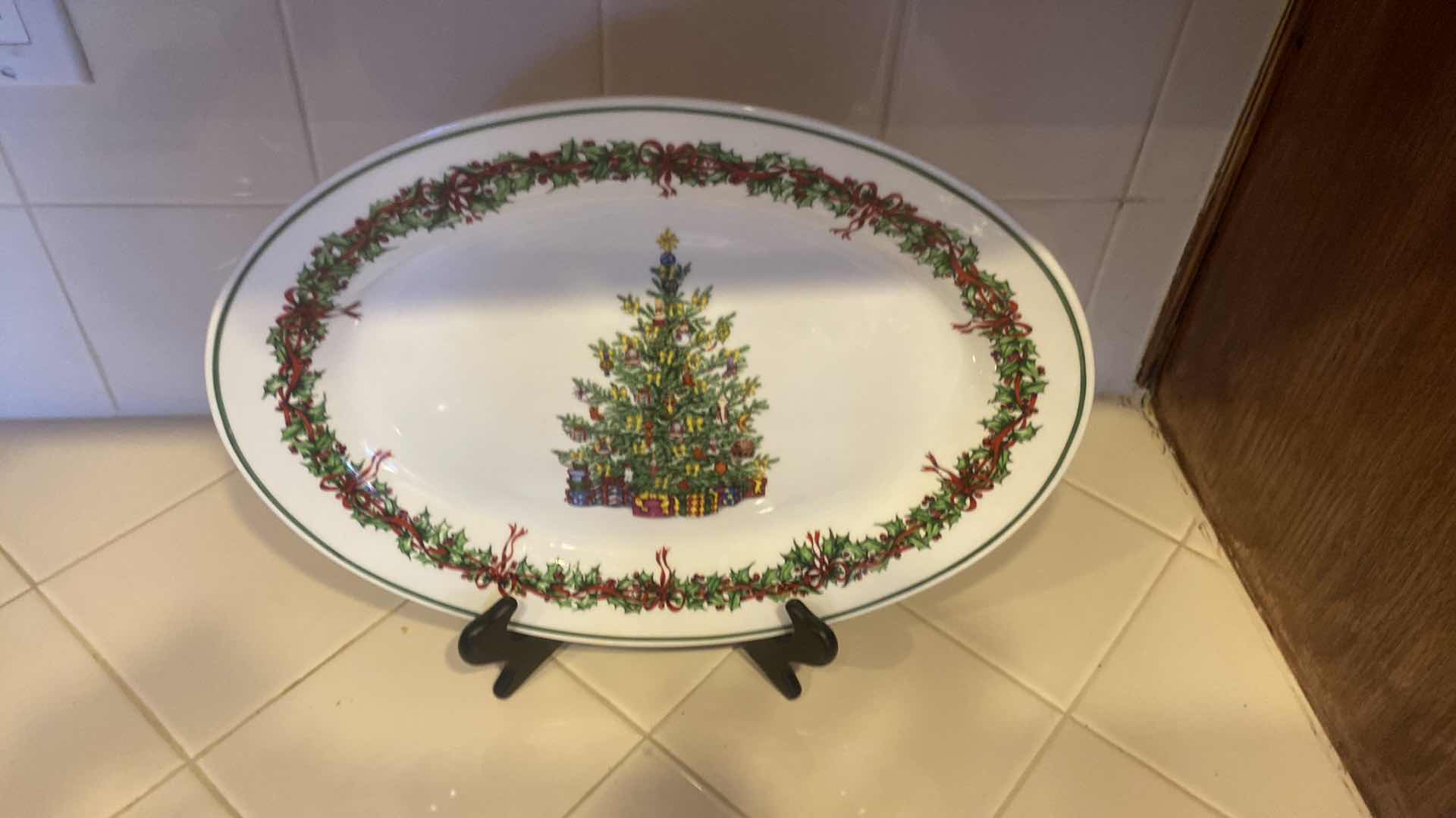 Photo 1 of CHRISTOPHER RADKO HOLIDAY TRADITIONS SERVING PLATTER