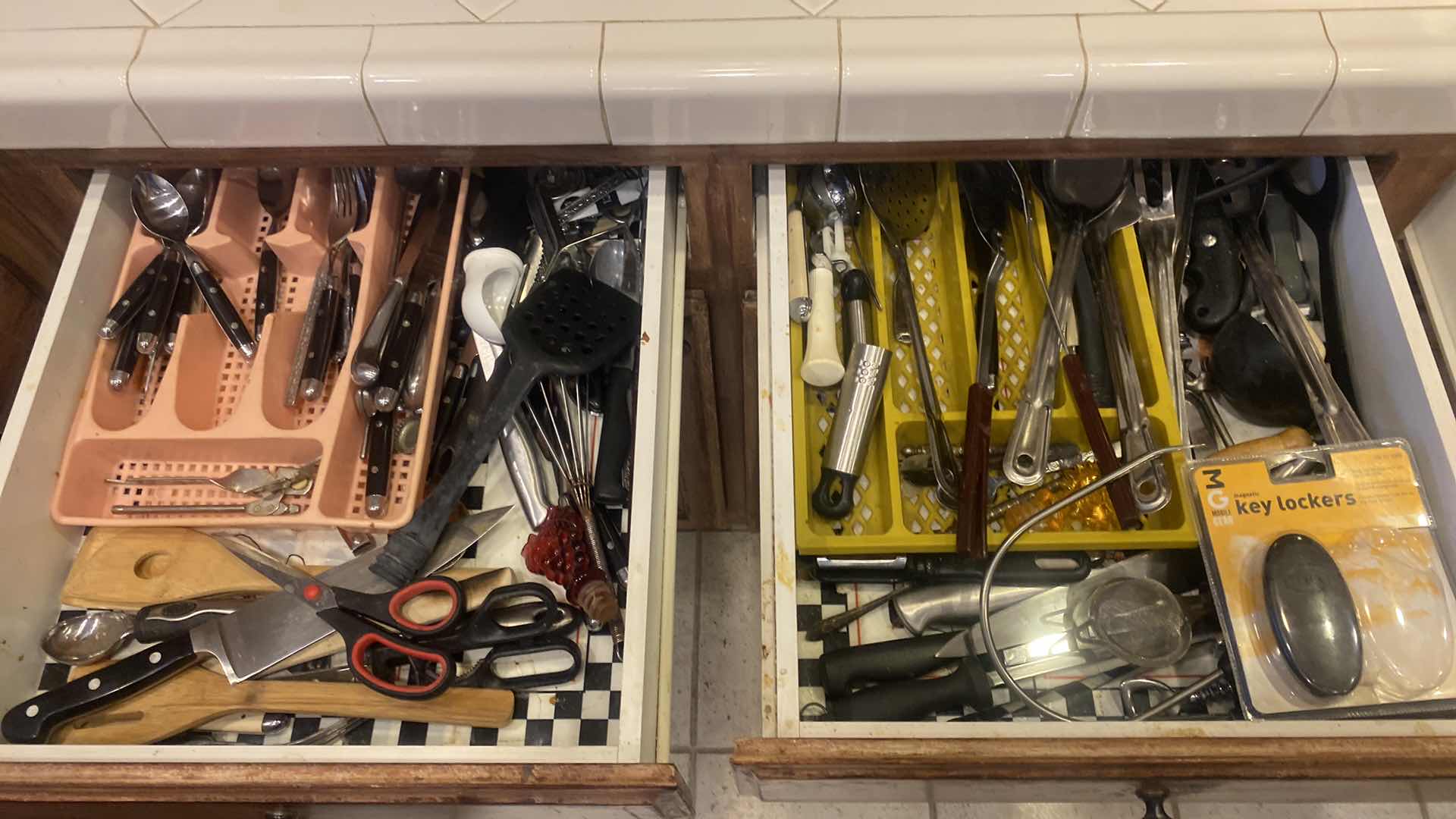 Photo 1 of CONTENTS 3 KITCHEN DRAWERS - ODD SILVERWARE KNIVES & COOKING TOOLS