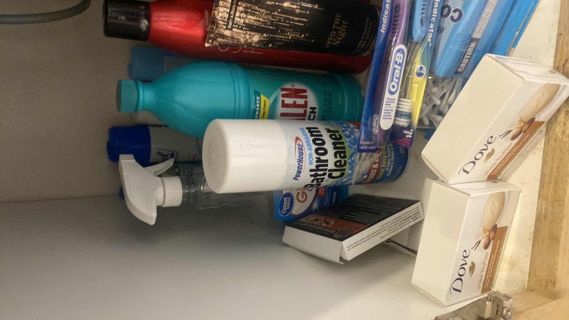 Photo 2 of CONTENTS BATHROOM CABINET - CLEANING, HAIR, SUNTAN & MORE