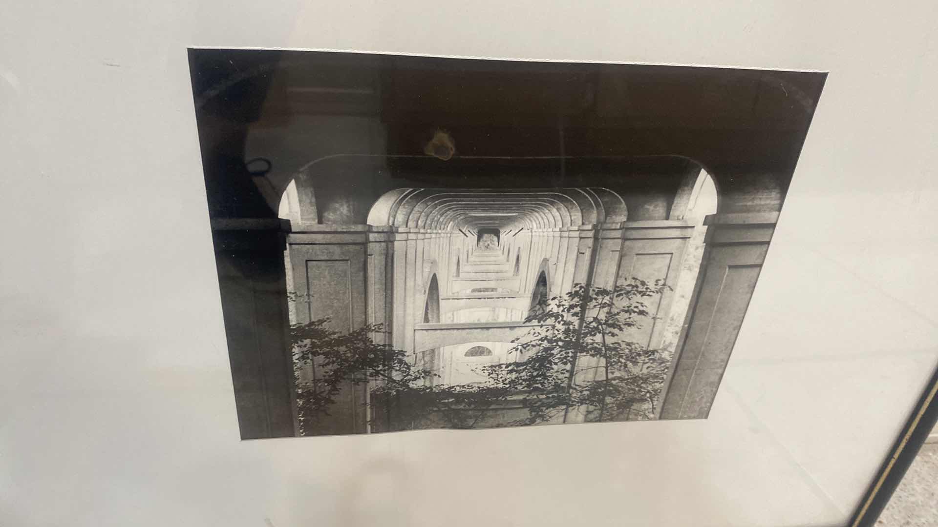 Photo 4 of 2 - FRAMED ARTWORK POWDER ROOM & ARCHITECTURE PRINT 21” X 17”