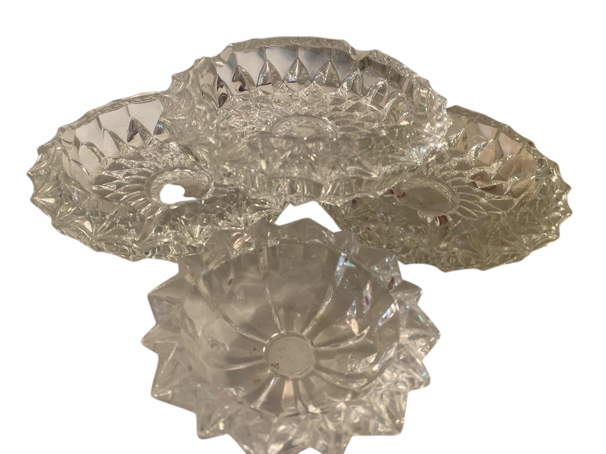 Photo 1 of 4 - CRYSTAL ASHTRAYS