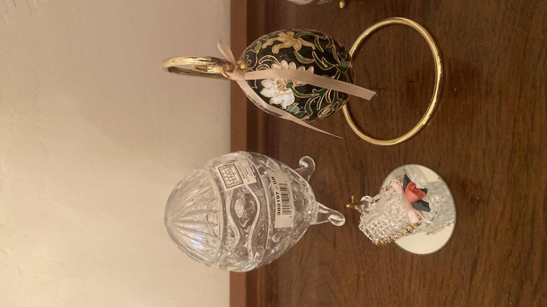 Photo 1 of 5 - HOME DECOR - EGGS & BLOWN GLASS LARGEST H6”