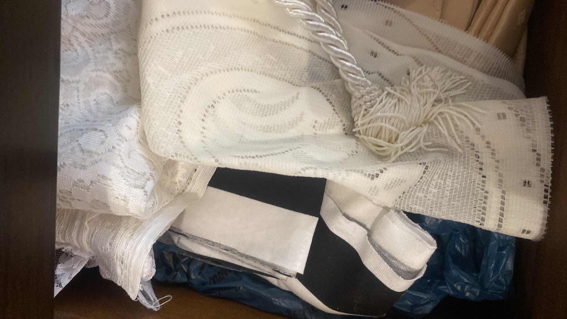 Photo 1 of CONTENTS OF 2 DRAWERS - TABLECLOTHS & LACE LINENS