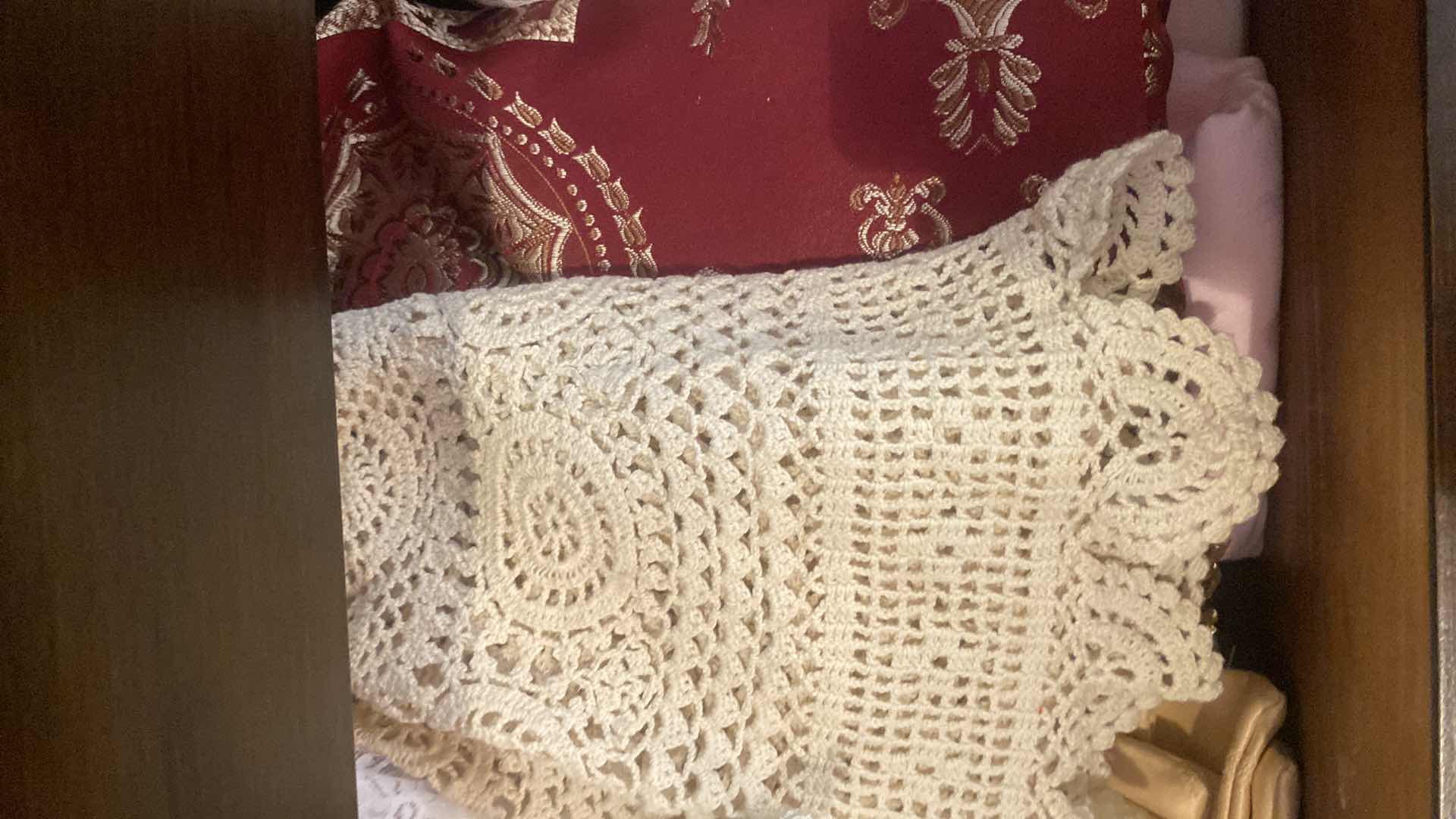 Photo 1 of CONTENTS OF 2 DRAWERS - TABLECLOTHS & LACE LINENS