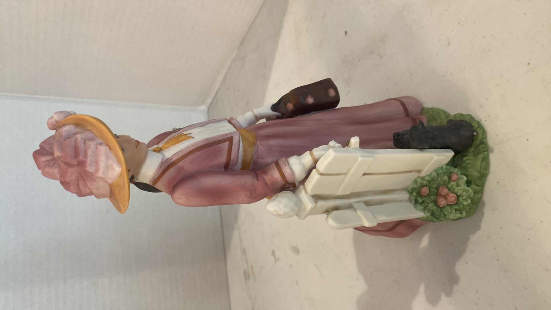 Photo 1 of AVON PRESIDENTS CLUB ALBEE AWARDS PORCELAIN FIGURINE H 9 1/2”