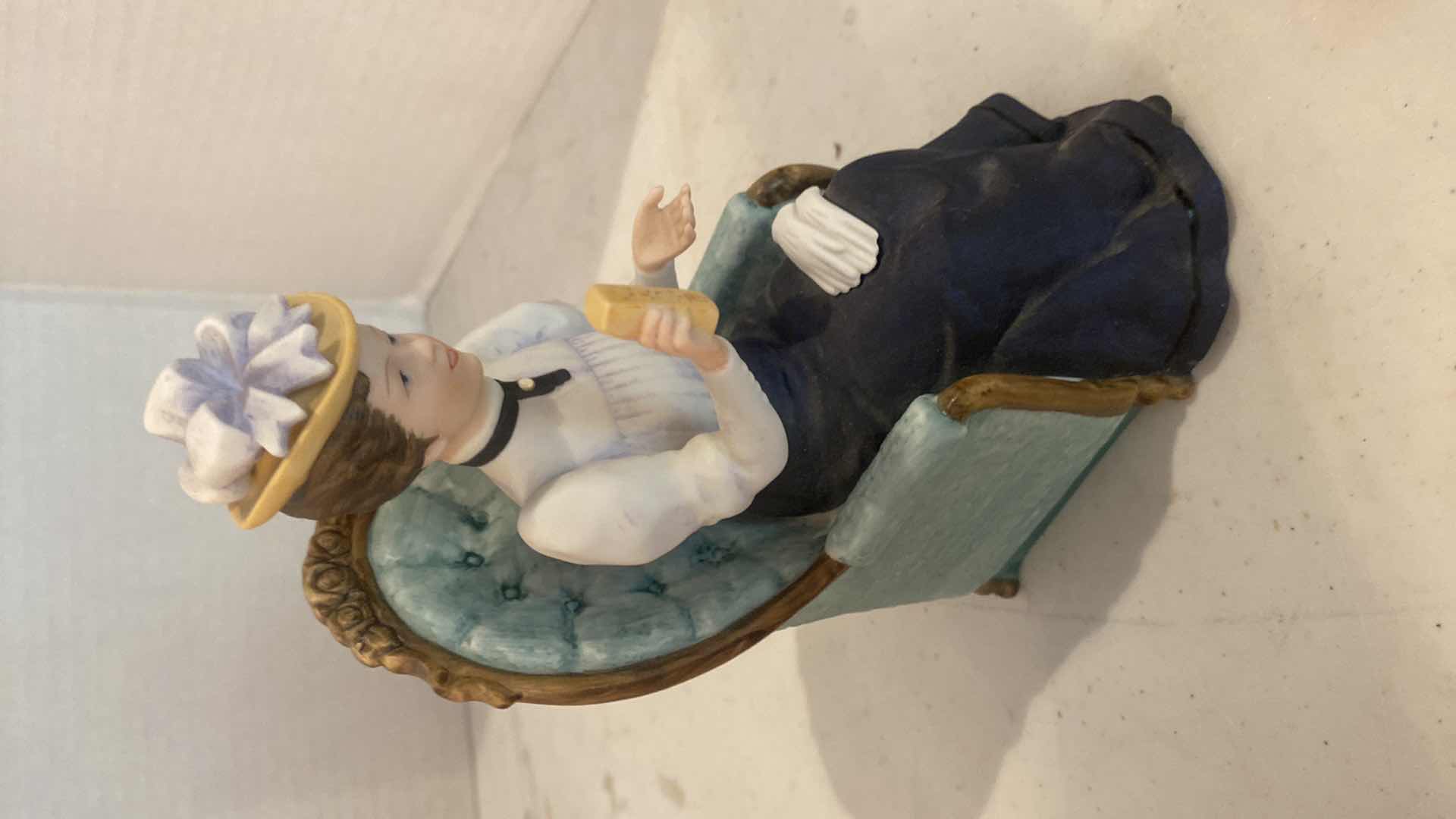 Photo 1 of AVON PRESIDENTS CLUB ALBEE AWARDS PORCELAIN FIGURINE H 7”