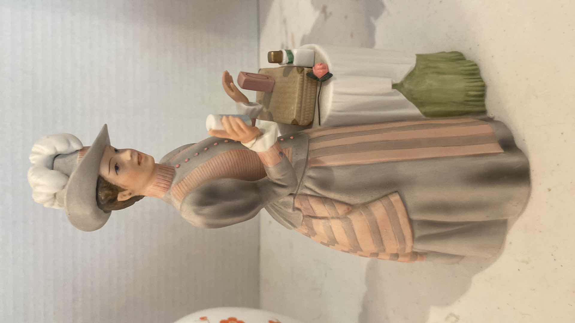 Photo 1 of AVON PRESIDENTS CLUB ALBEE AWARDS PORCELAIN FIGURINE H 9 1/2”