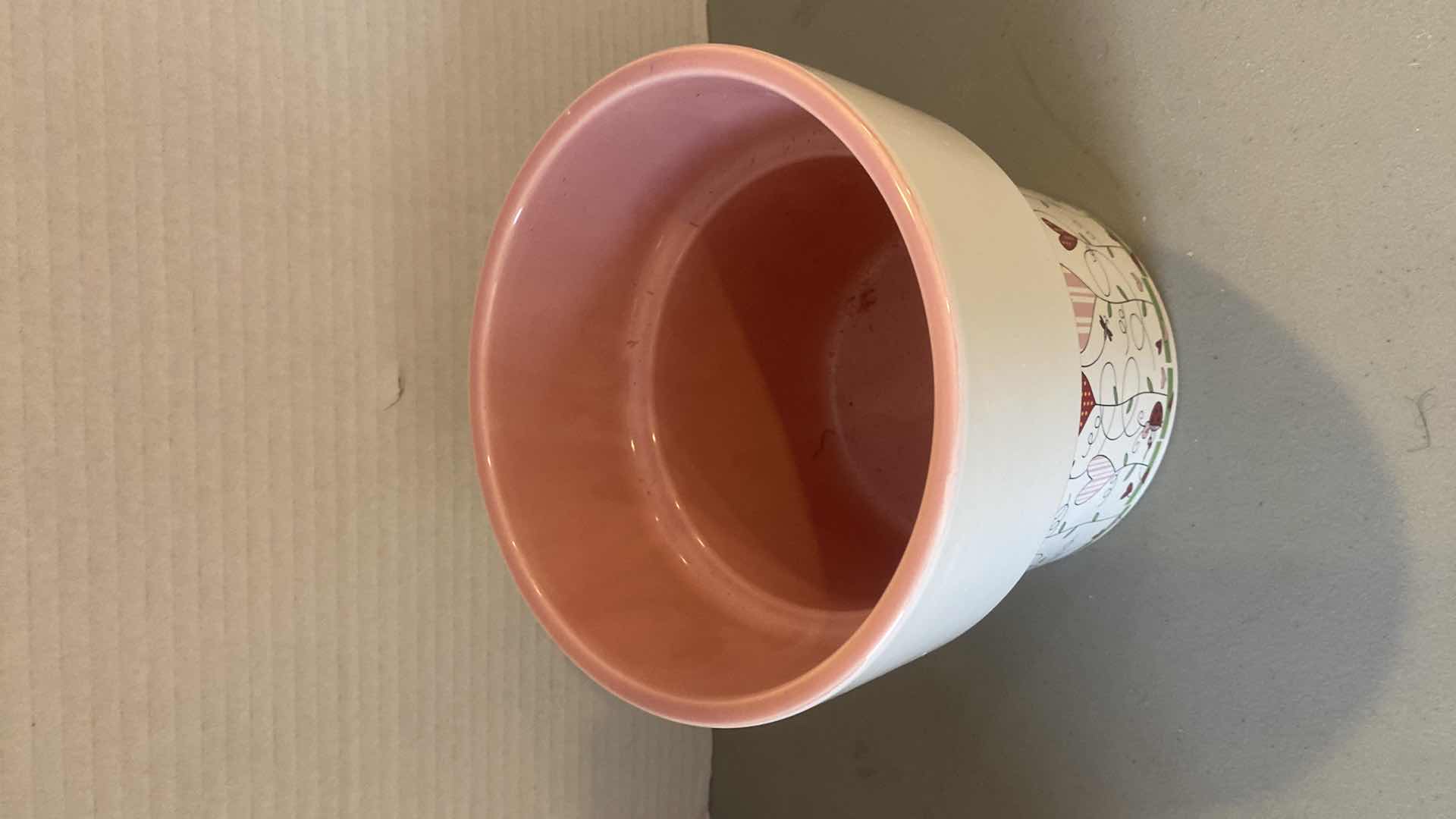 Photo 1 of CERAMIC POT WITH HEARTS 7” x 7 1/2”