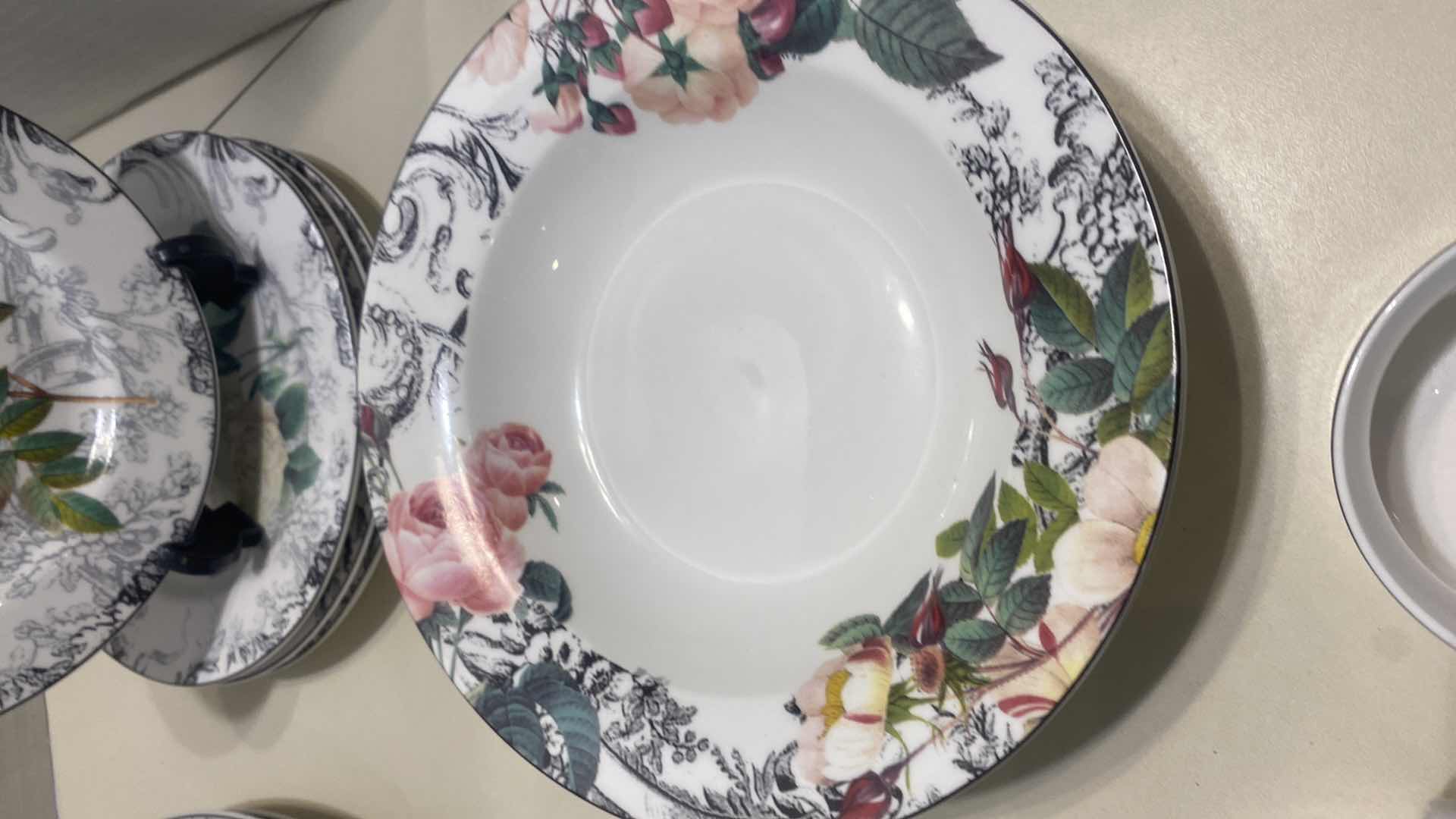 Photo 1 of 20 PIECE SET AMERICAN ATELIER RISE TOILE PORCELAIN CHINA