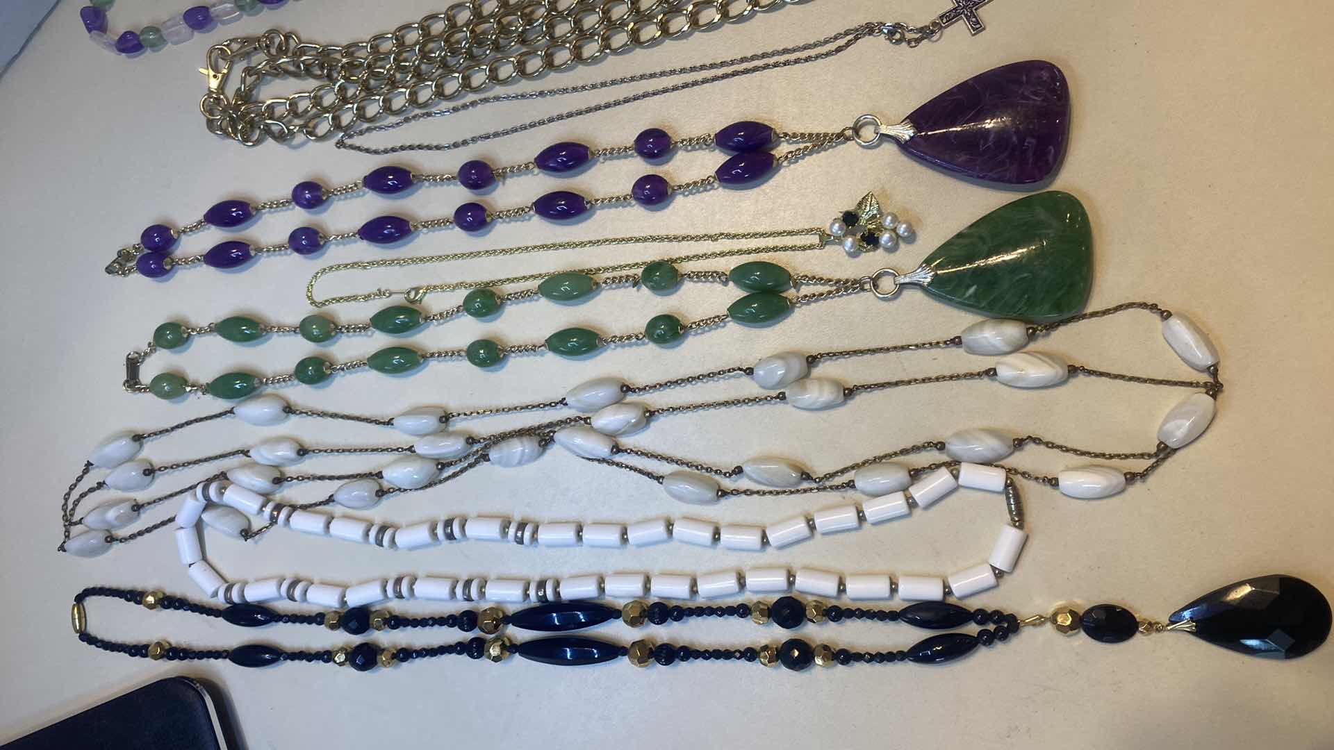 Photo 1 of 11 - NECKLACES FASHION JEWELRY