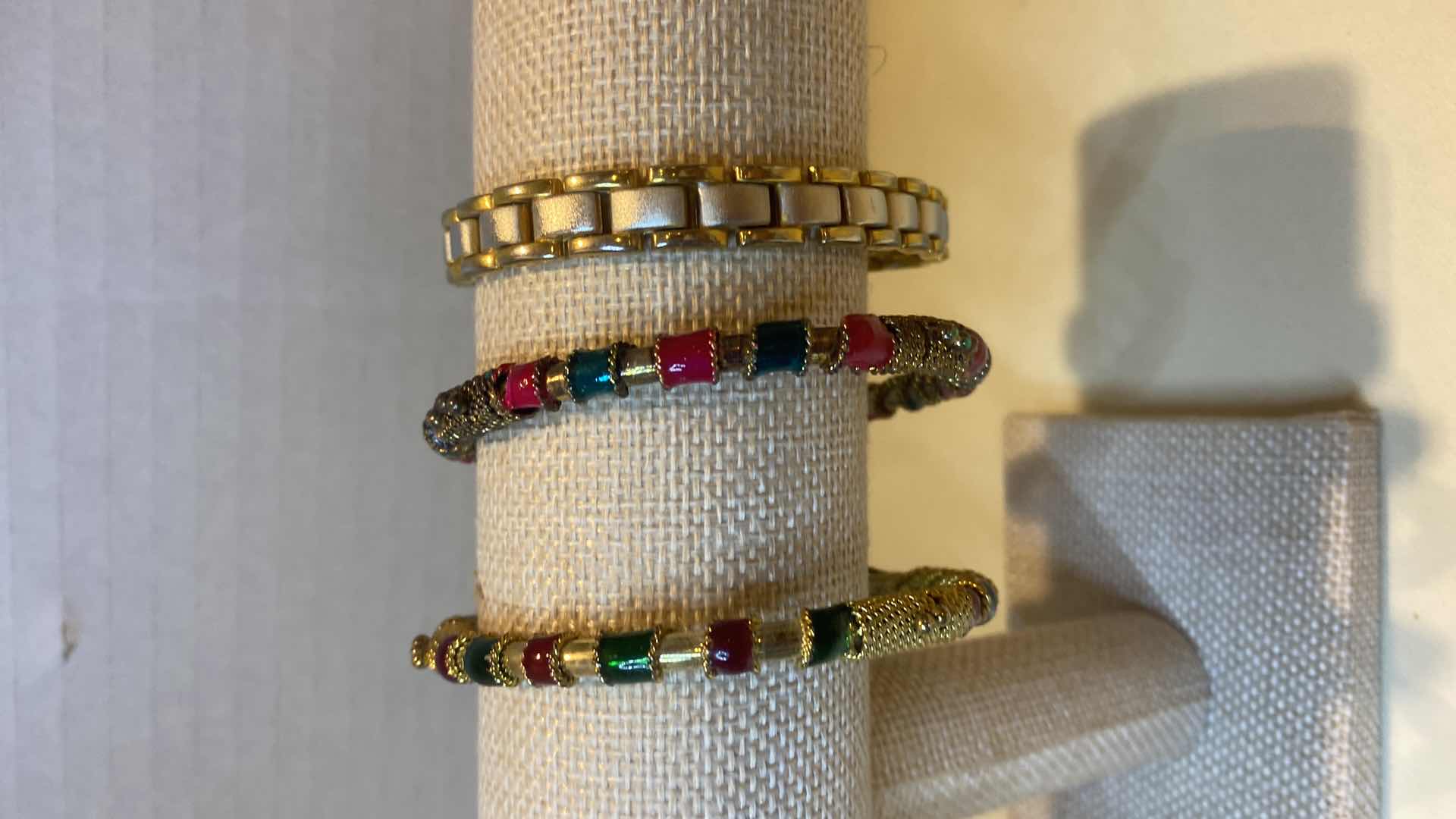 Photo 1 of 6 - BRACELETS FASHION JEWELRY