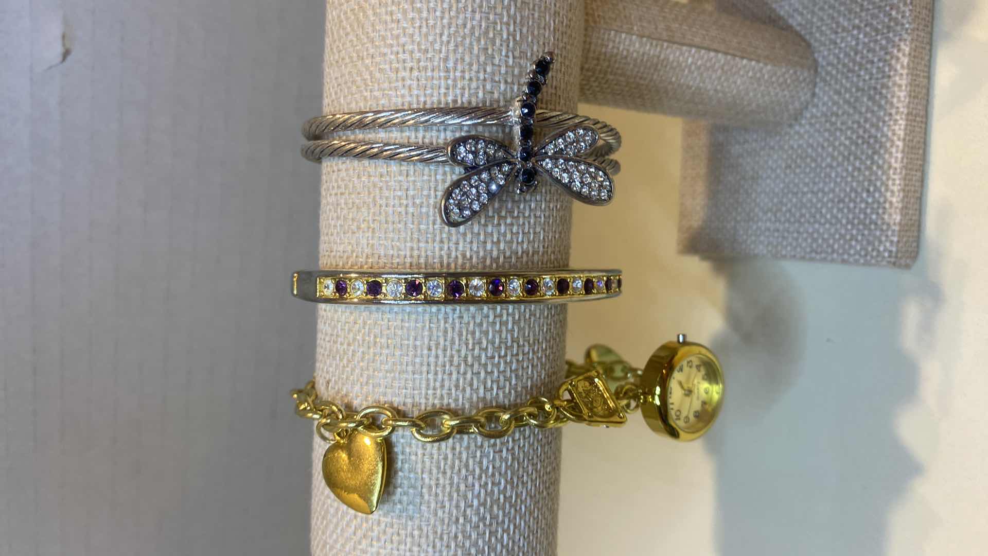 Photo 1 of 6 - BRACELETS FASHION JEWELRY