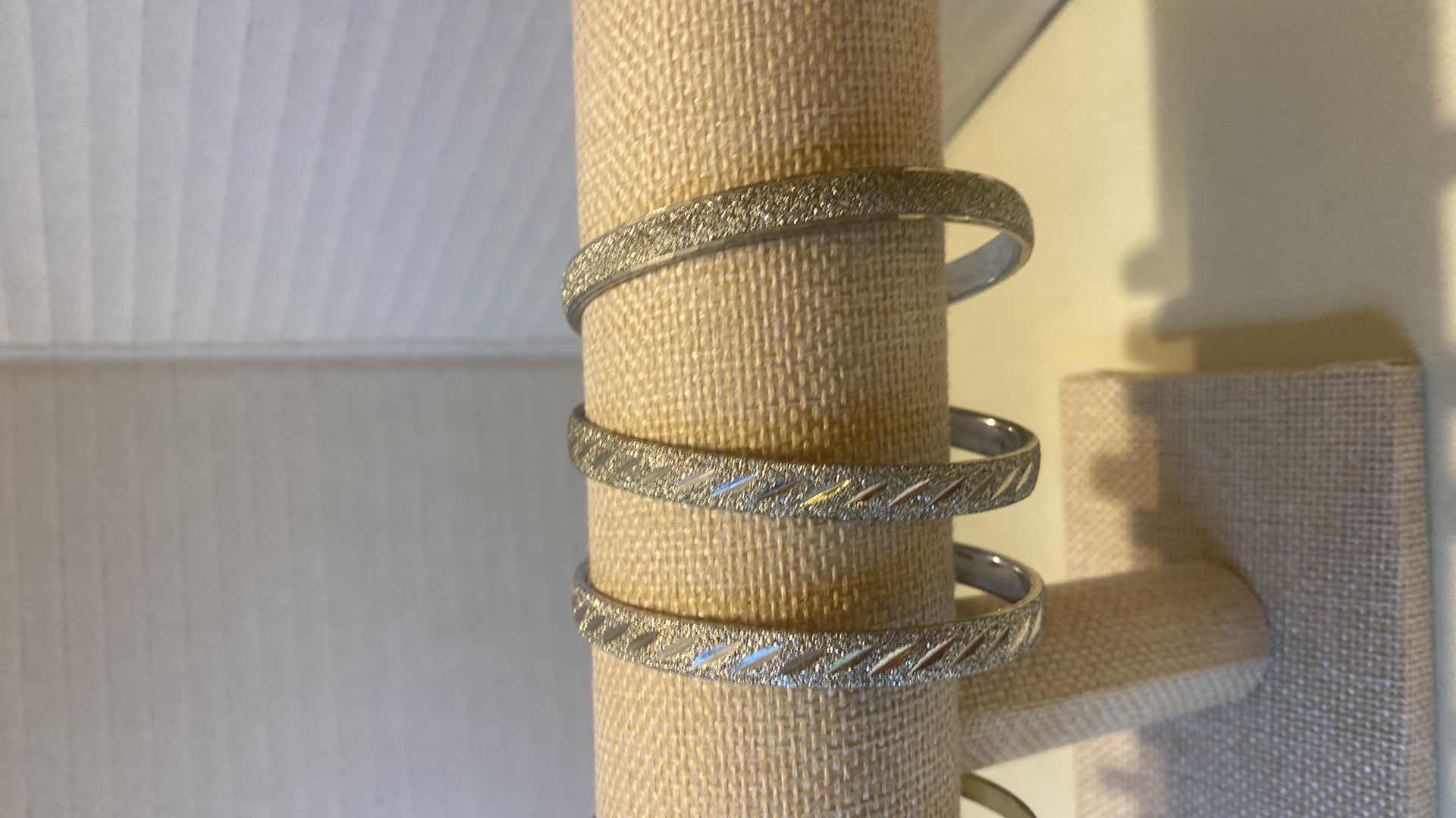 Photo 1 of 8 - BRACELETS FASHION JEWELRY