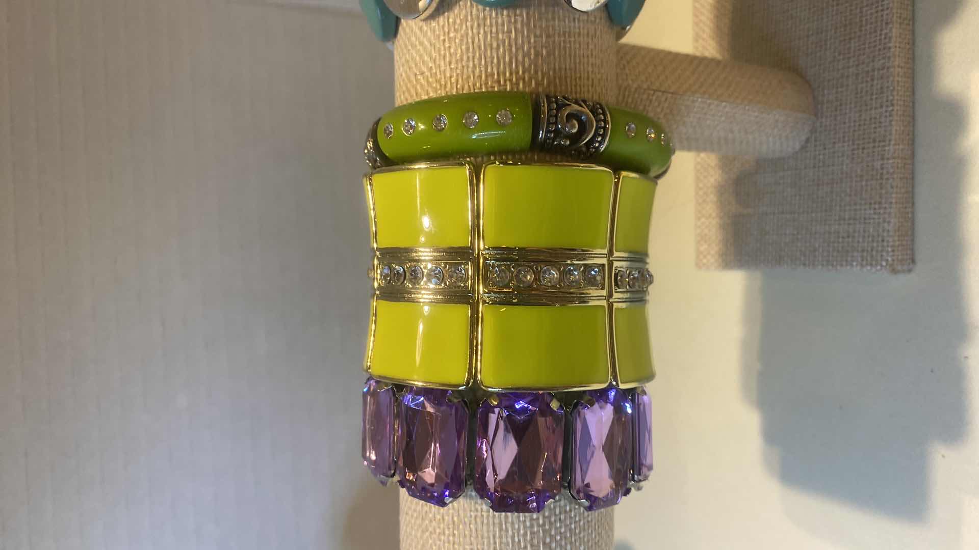 Photo 1 of 7 - BRACELETS FASHION JEWELRY