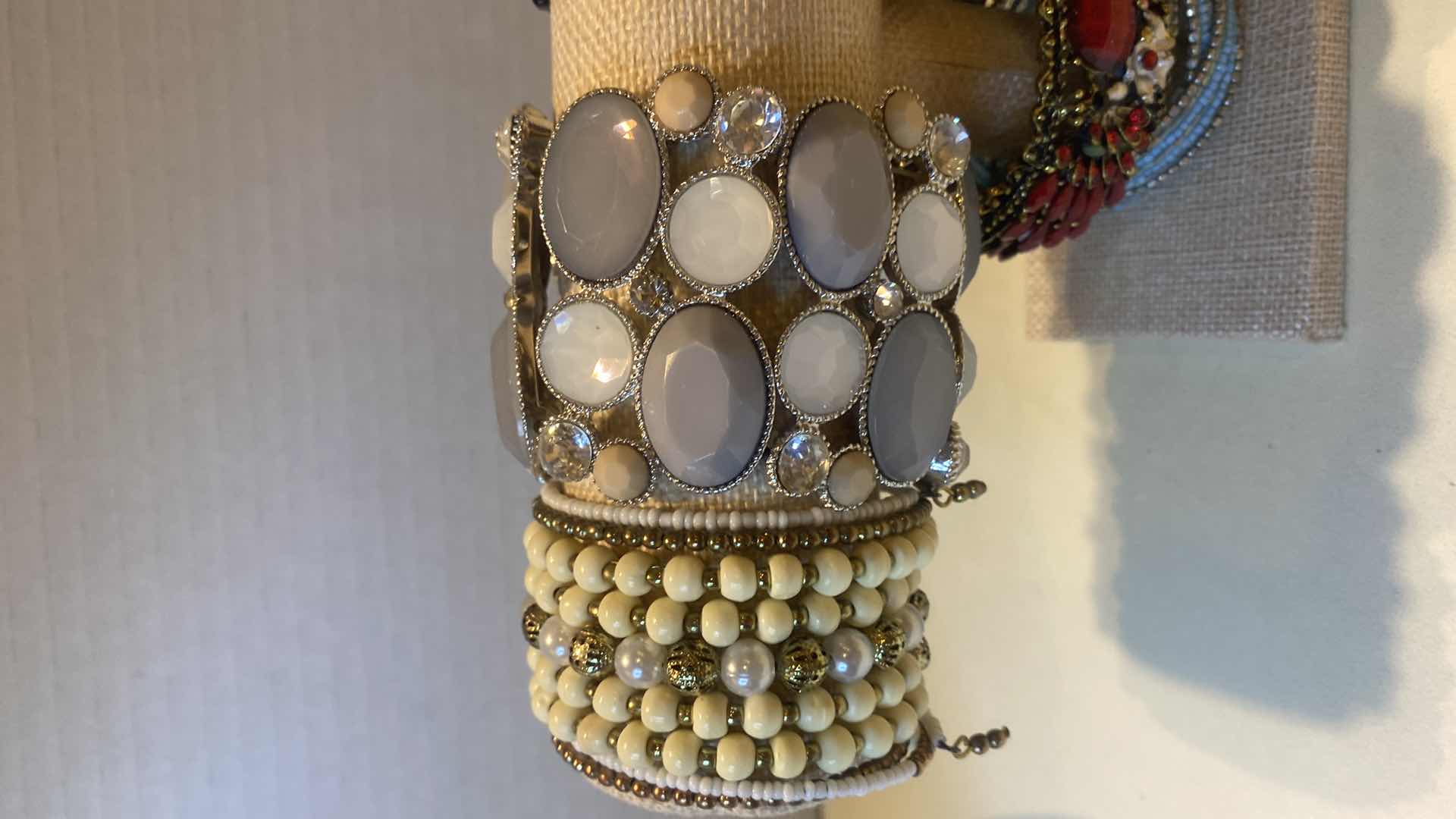 Photo 1 of 7 - BRACELETS FASHION JEWELRY