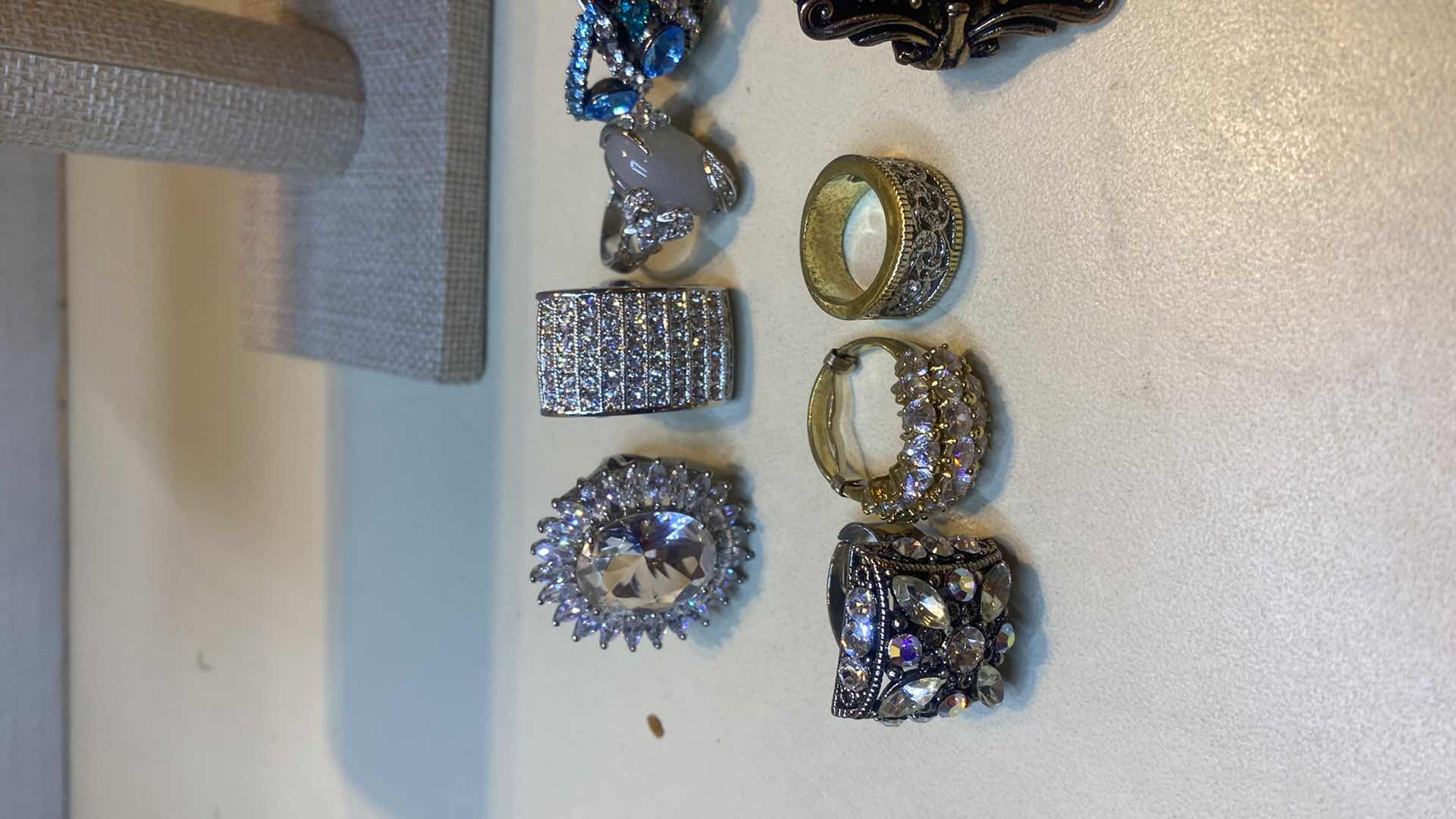 Photo 1 of 10 - FASHION JEWELRY RINGS VARIOUS SIZES