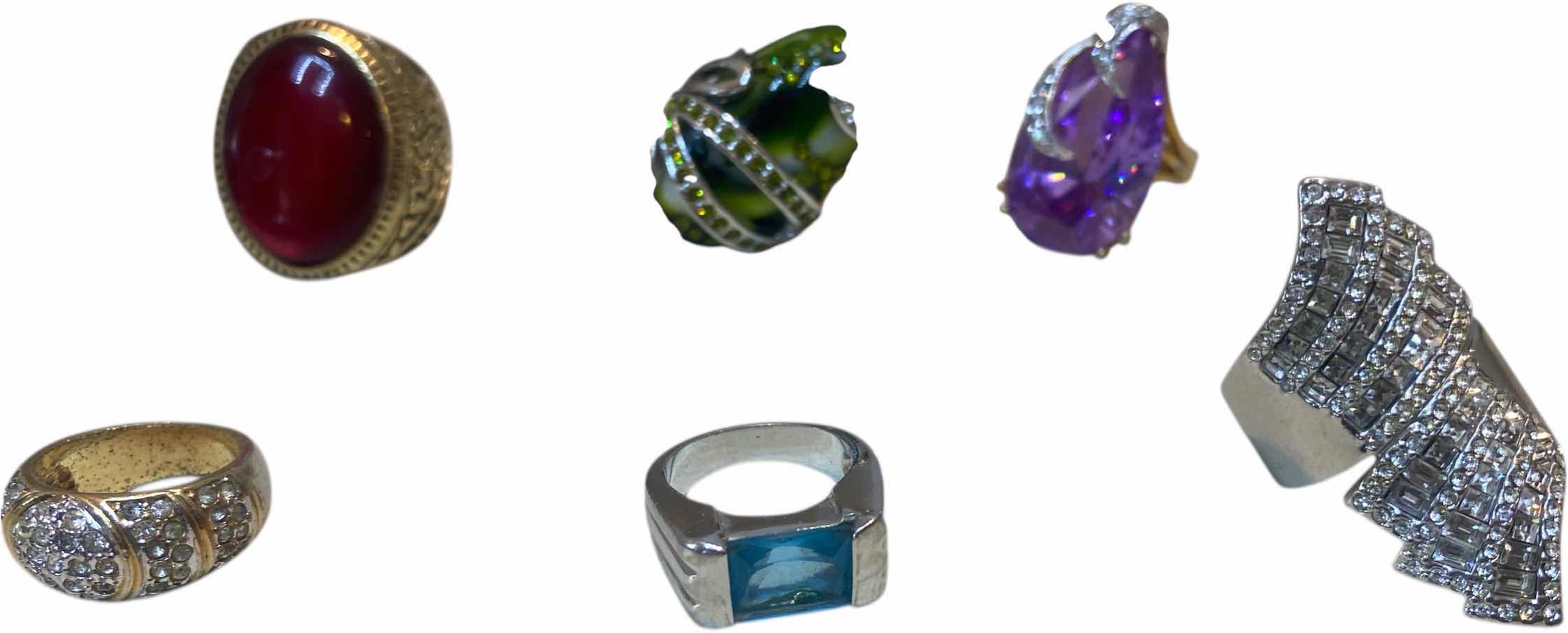 Photo 1 of 6 - FASHION JEWELRY RINGS VARIOUS SIZES