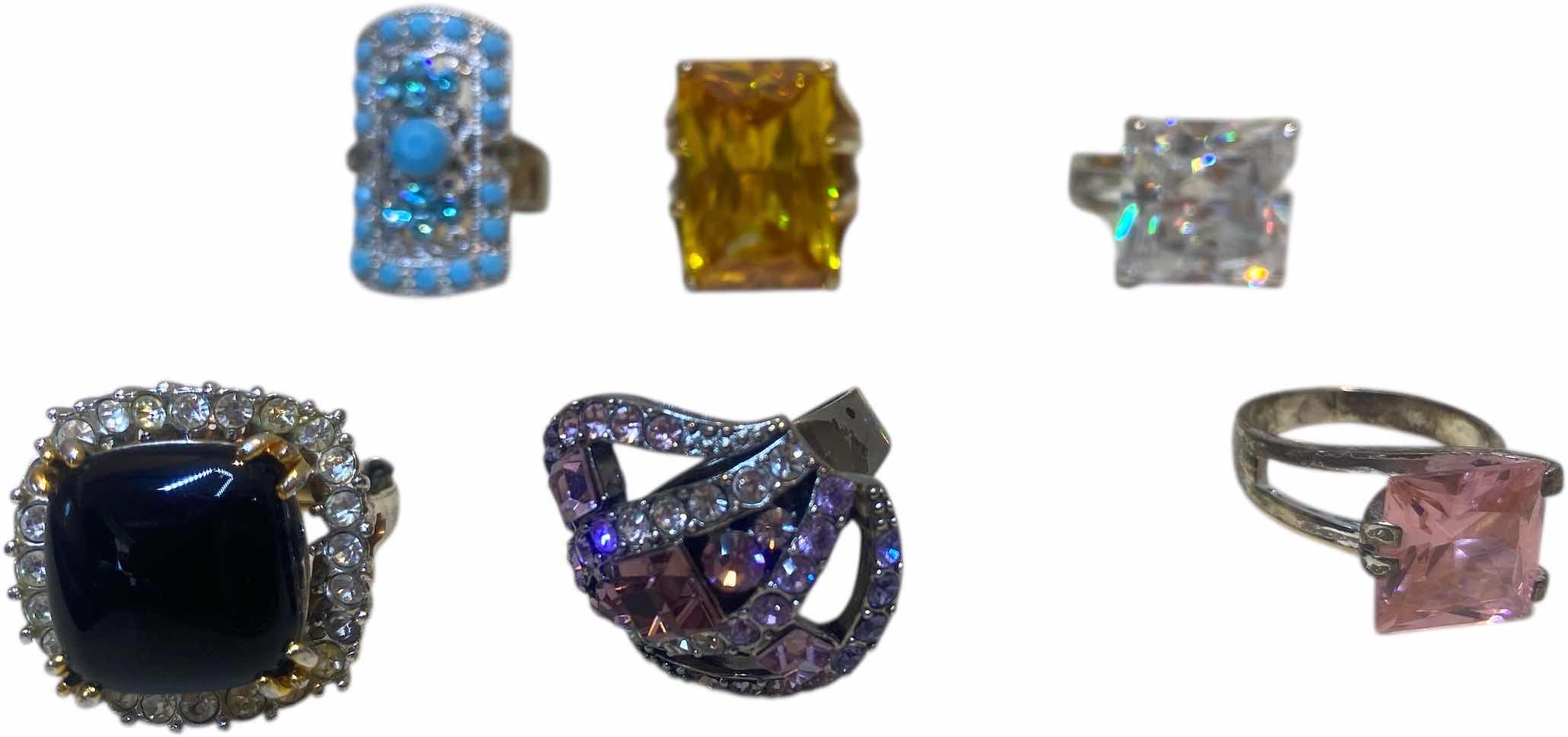 Photo 1 of 6 - FASHION JEWELRY RINGS VARIOUS SIZES