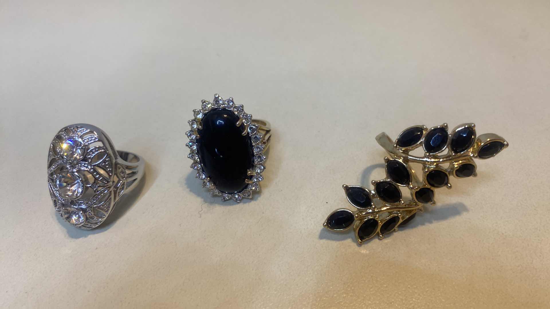 Photo 1 of 6 - FASHION JEWELRY RINGS VARIOUS SIZES